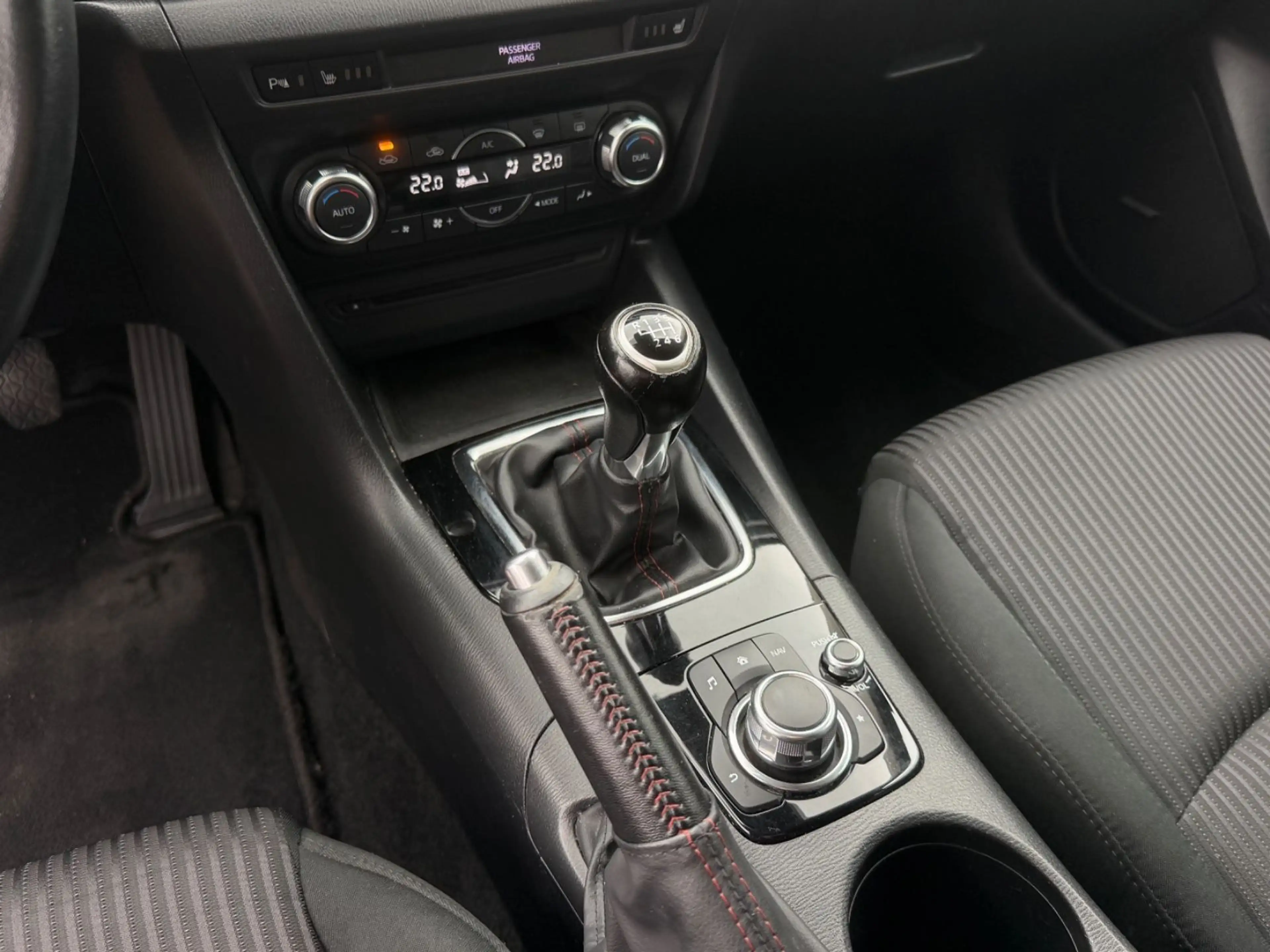 Mazda 3 Lim. Sports-Line Navi Head-UP Bose Scheckheft — photo 12