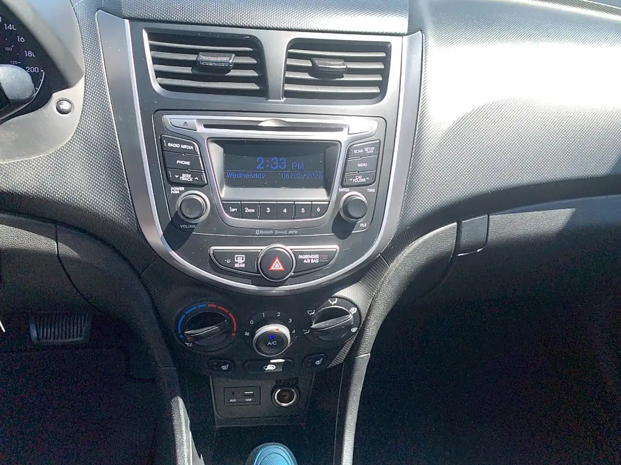 Hyundai ACCENT photo Hyundai ACCENT
