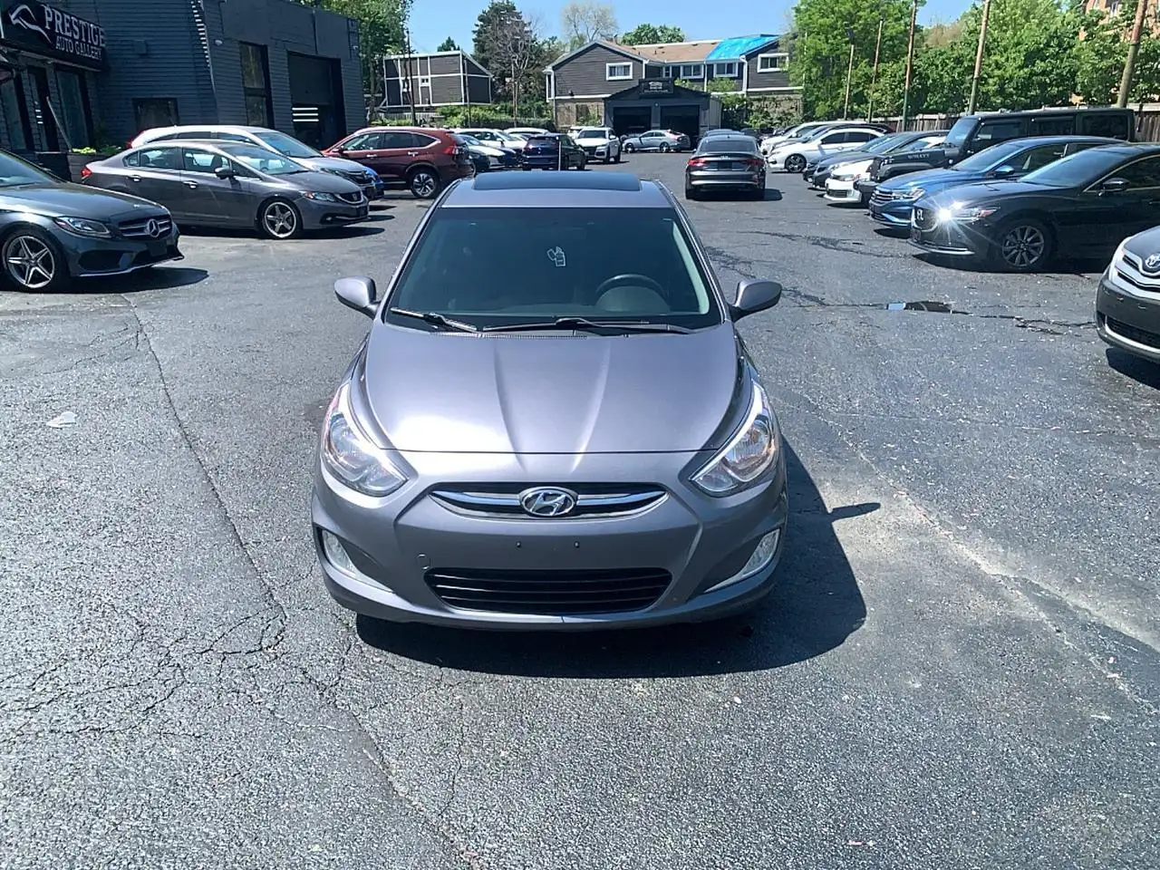 Hyundai ACCENT photo Hyundai ACCENT