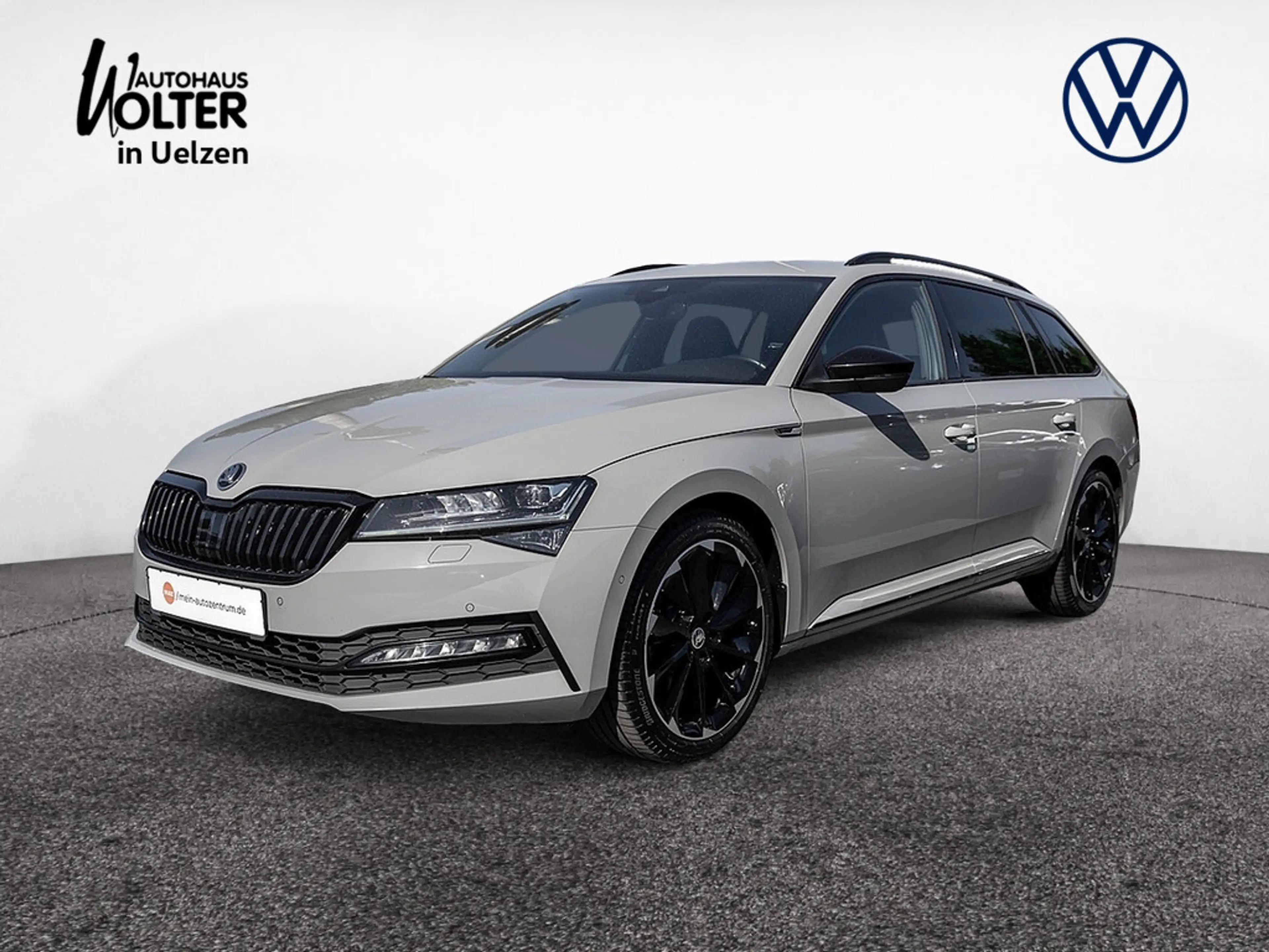 Skoda Superb Combi 2.0 TDI Sportline AHK KAM MATRIX