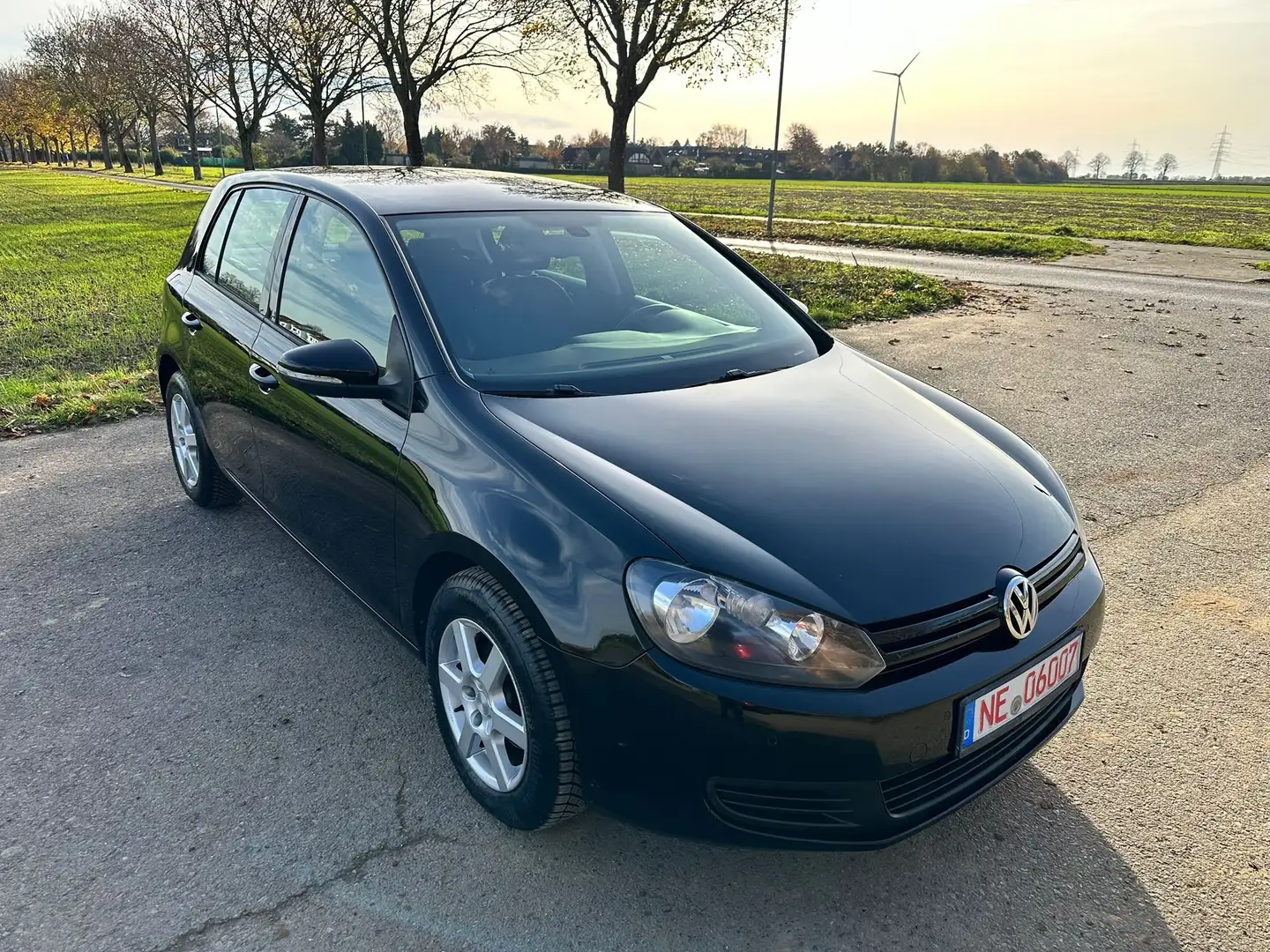 Volkswagen Golf Trendline Noir - 1