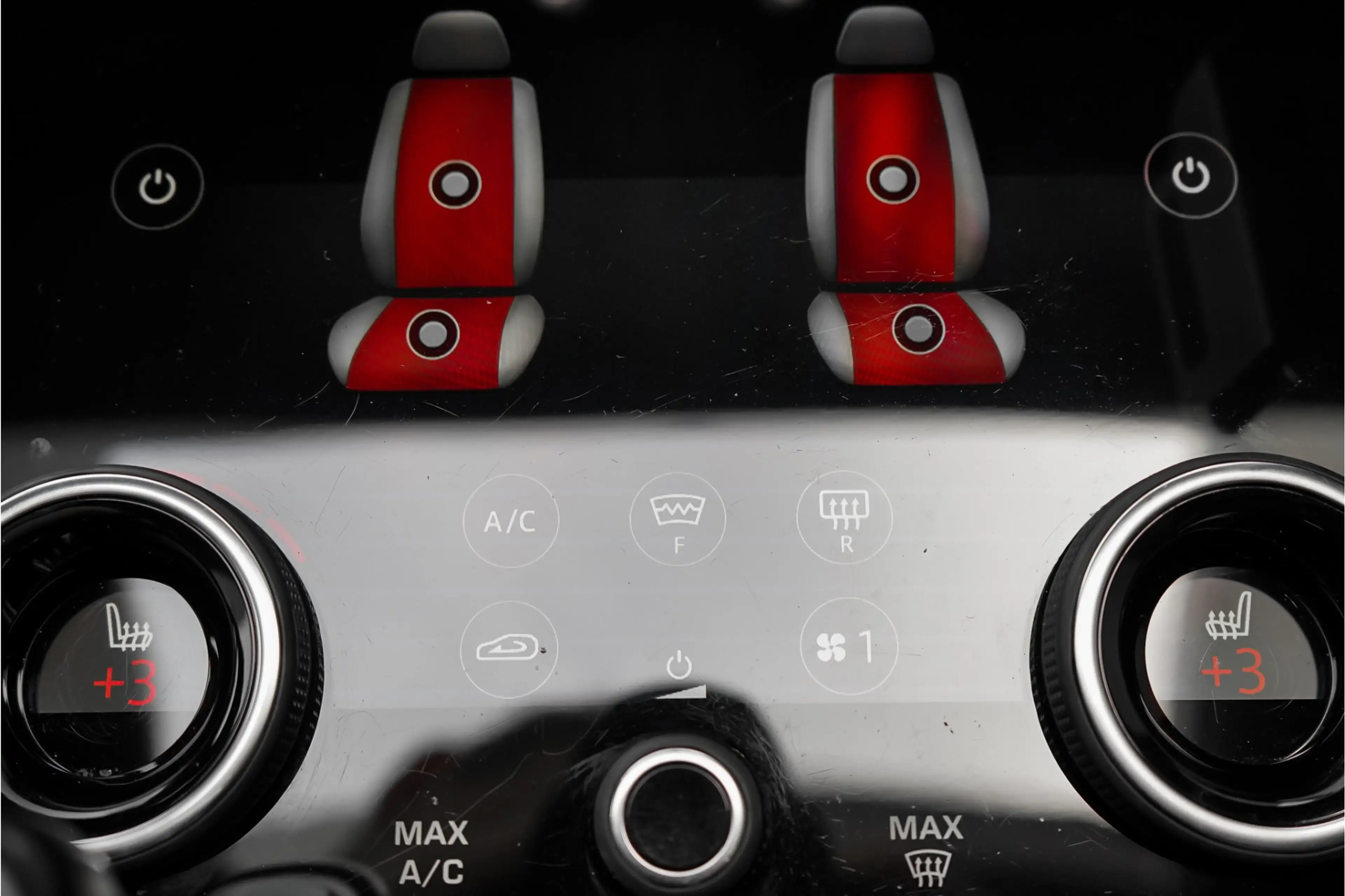 Land Rover Range Rover Sport 4.4 SDV8 HSE Dynamic Pano CarPlay Trekhaak 22" — photo 31