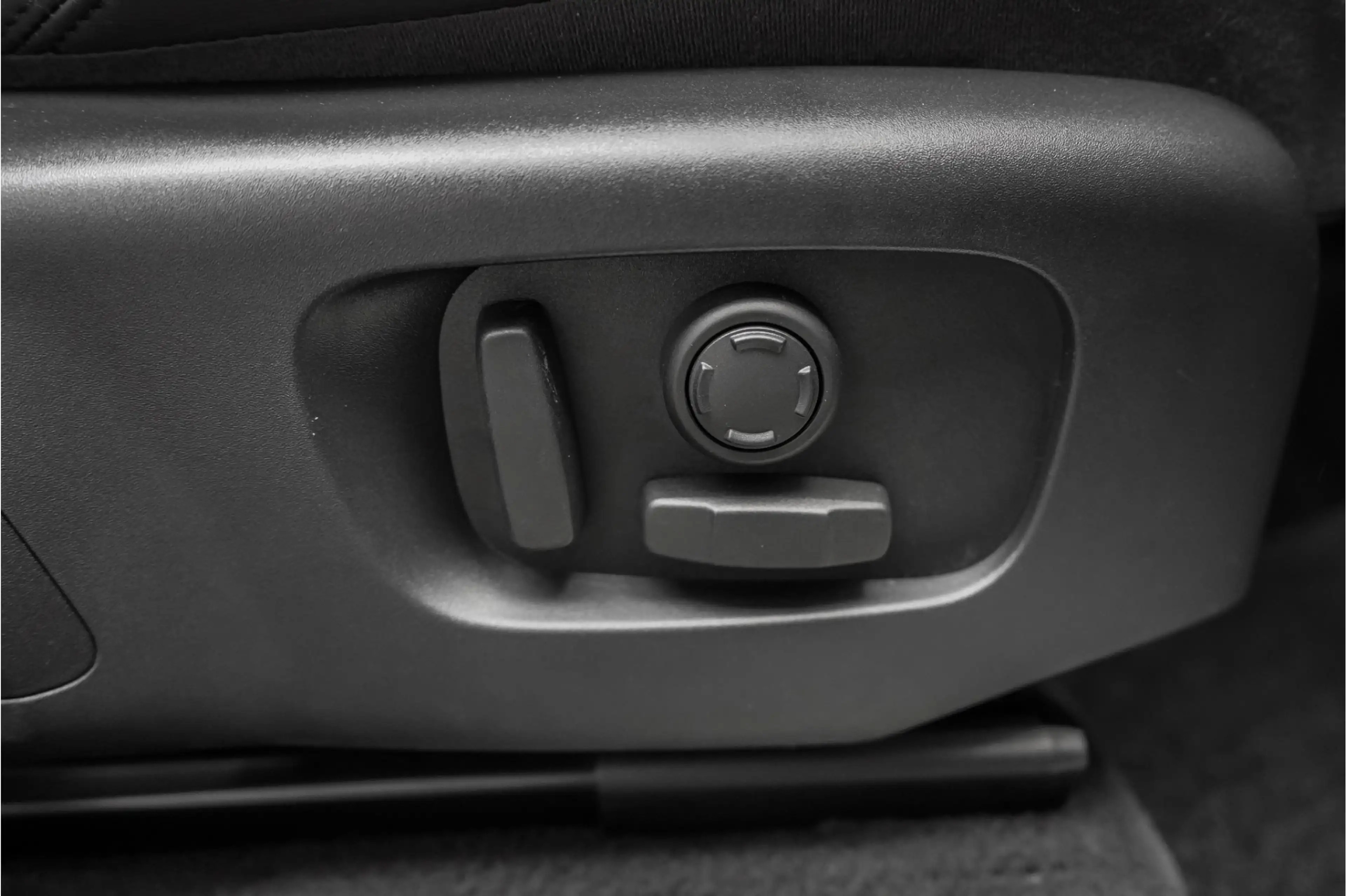 Land Rover Range Rover Sport 4.4 SDV8 HSE Dynamic Pano CarPlay Trekhaak 22" — photo 44