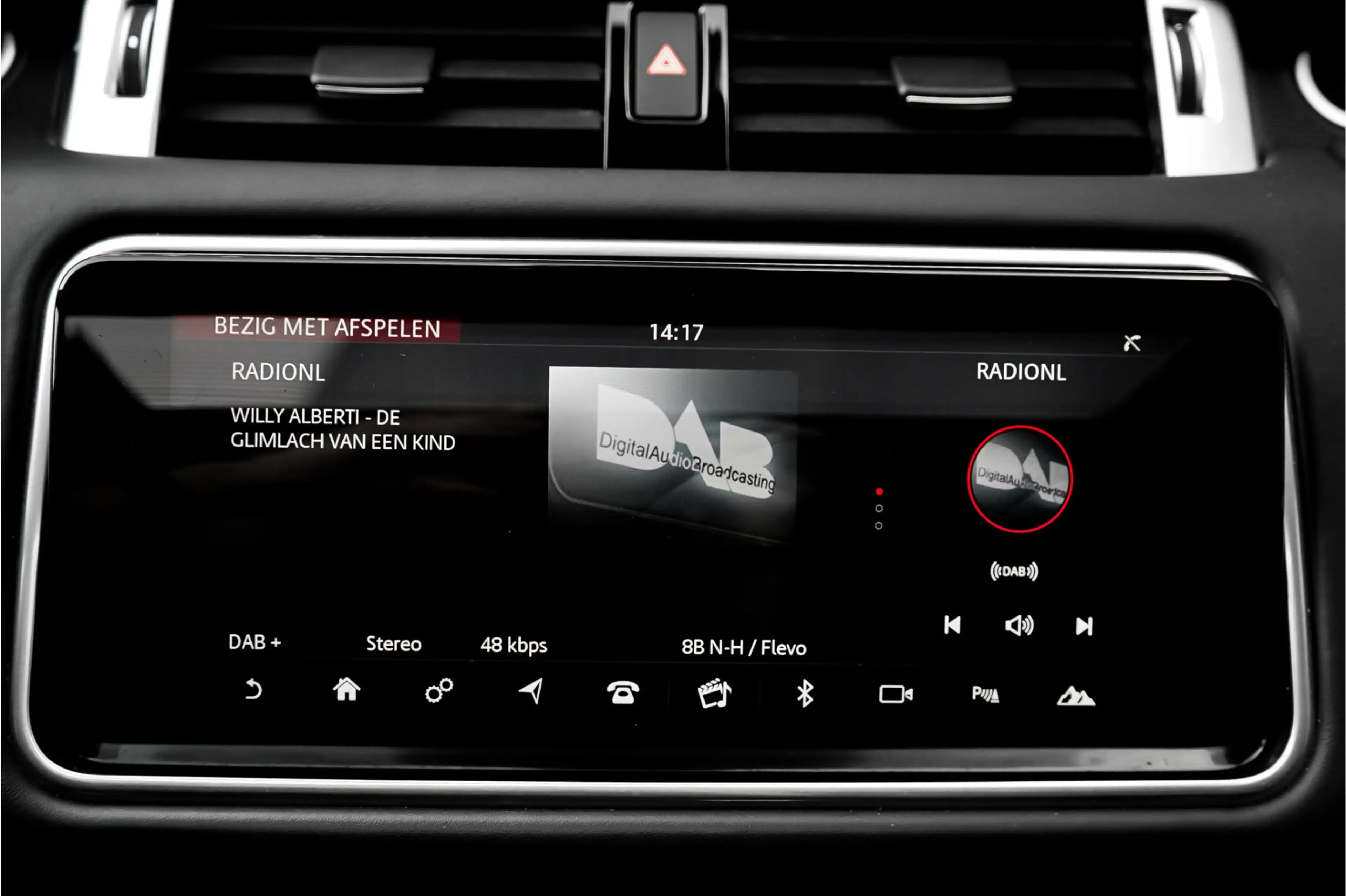 Land Rover Range Rover Sport 4.4 SDV8 HSE Dynamic Pano CarPlay Trekhaak 22" — photo 28