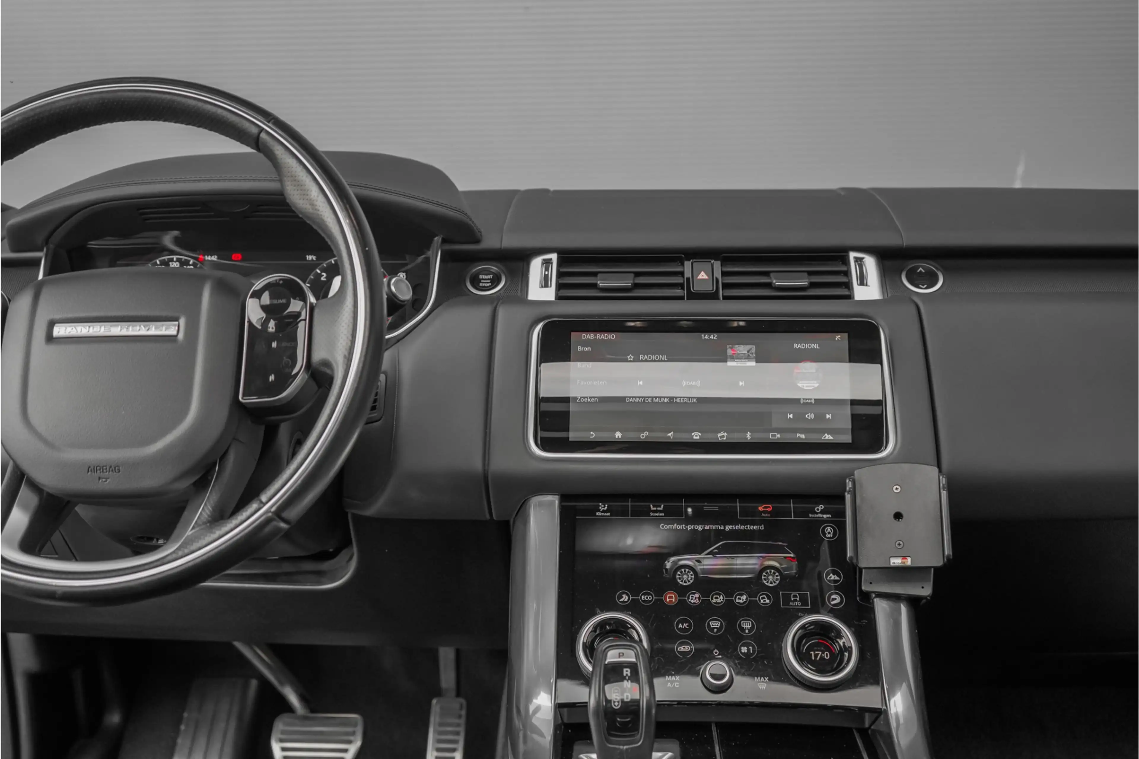 Land Rover Range Rover Sport 4.4 SDV8 HSE Dynamic Pano CarPlay Trekhaak 22" — photo 22