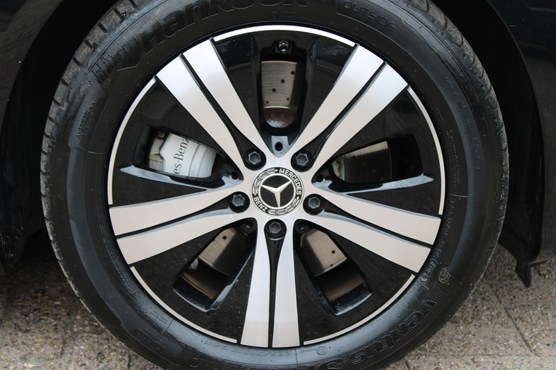 Mercedes-Benz C 300 Estate e Luxury Line — photo 30