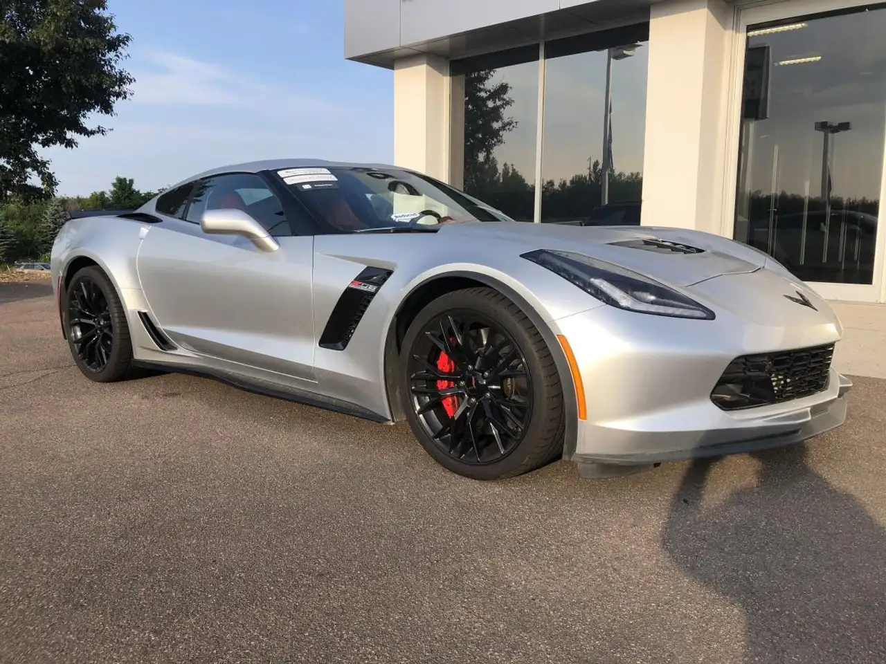 Chevrolet Corvette снимка Chevrolet Corvette