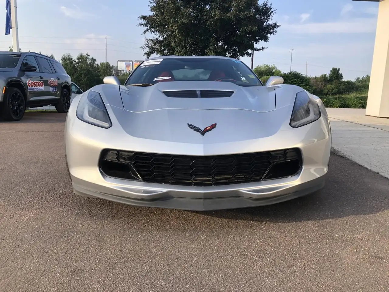 Chevrolet Corvette снимка Chevrolet Corvette