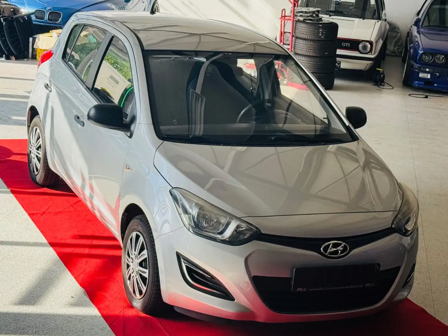 Hyundai i20 FIFA World Cup Edition Silber - 1