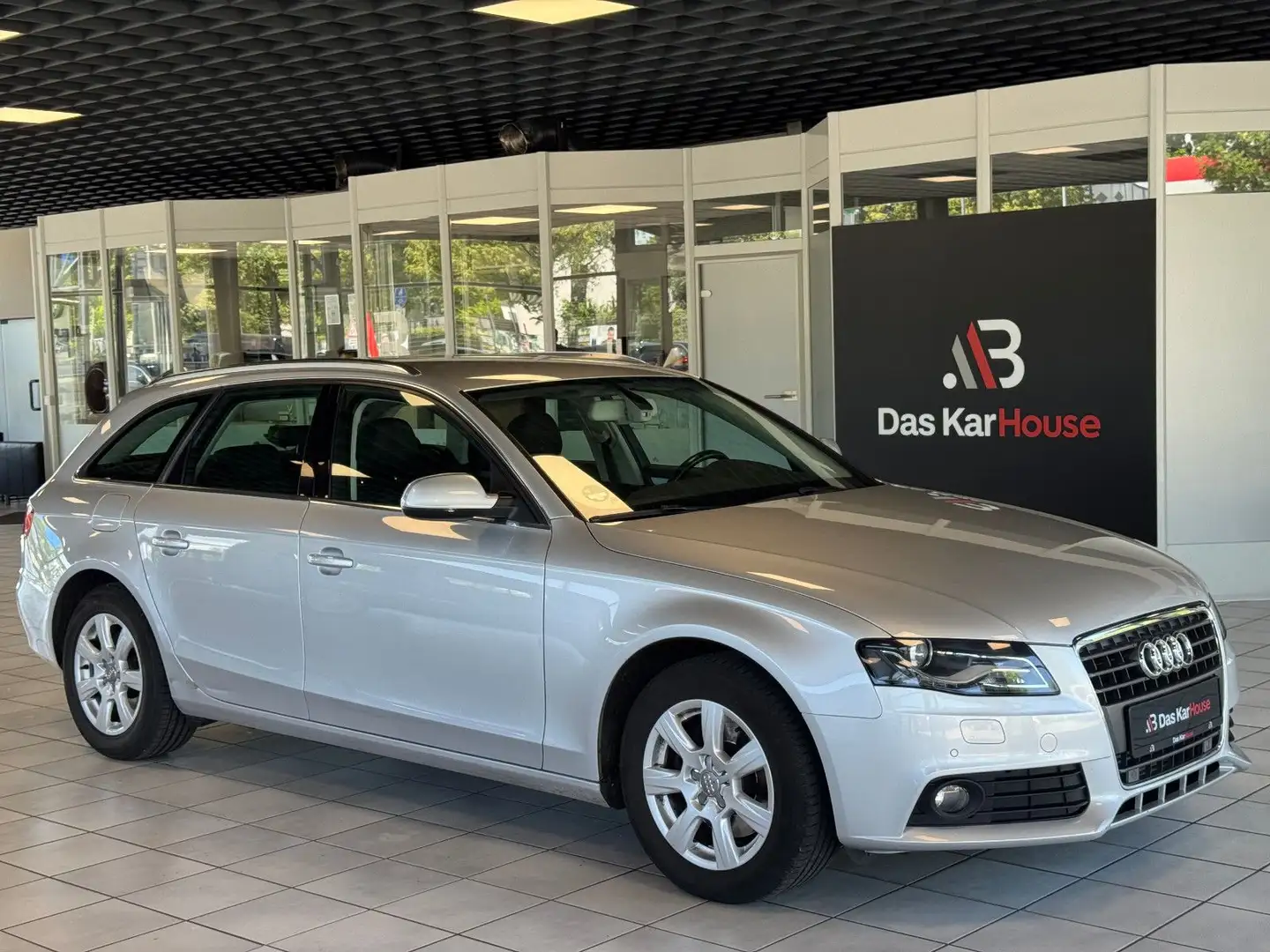 Audi A4 Avant 2.0 TDI Ambiente · AHK · Zahnriemen neu Plateado - 1