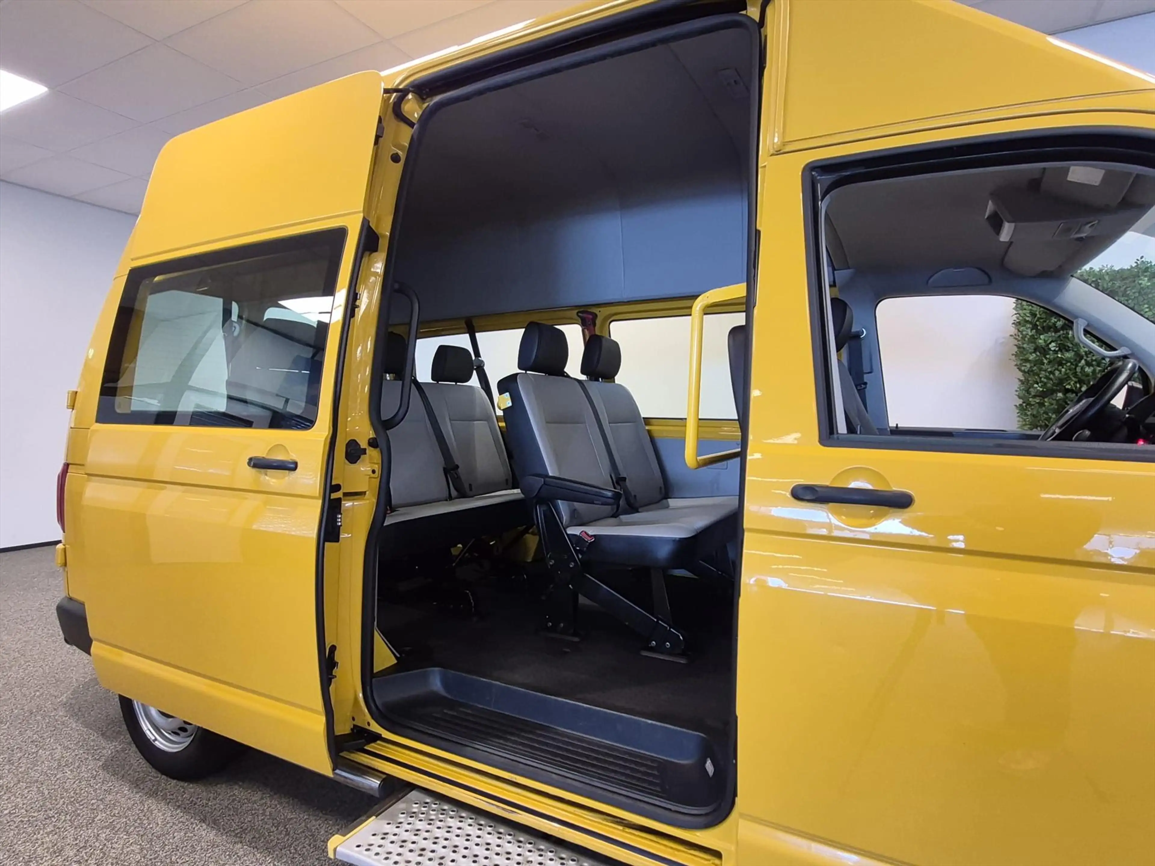 Volkswagen Transporter L2H3 Personenbus / Buurtbus 7-pers. — photo 3