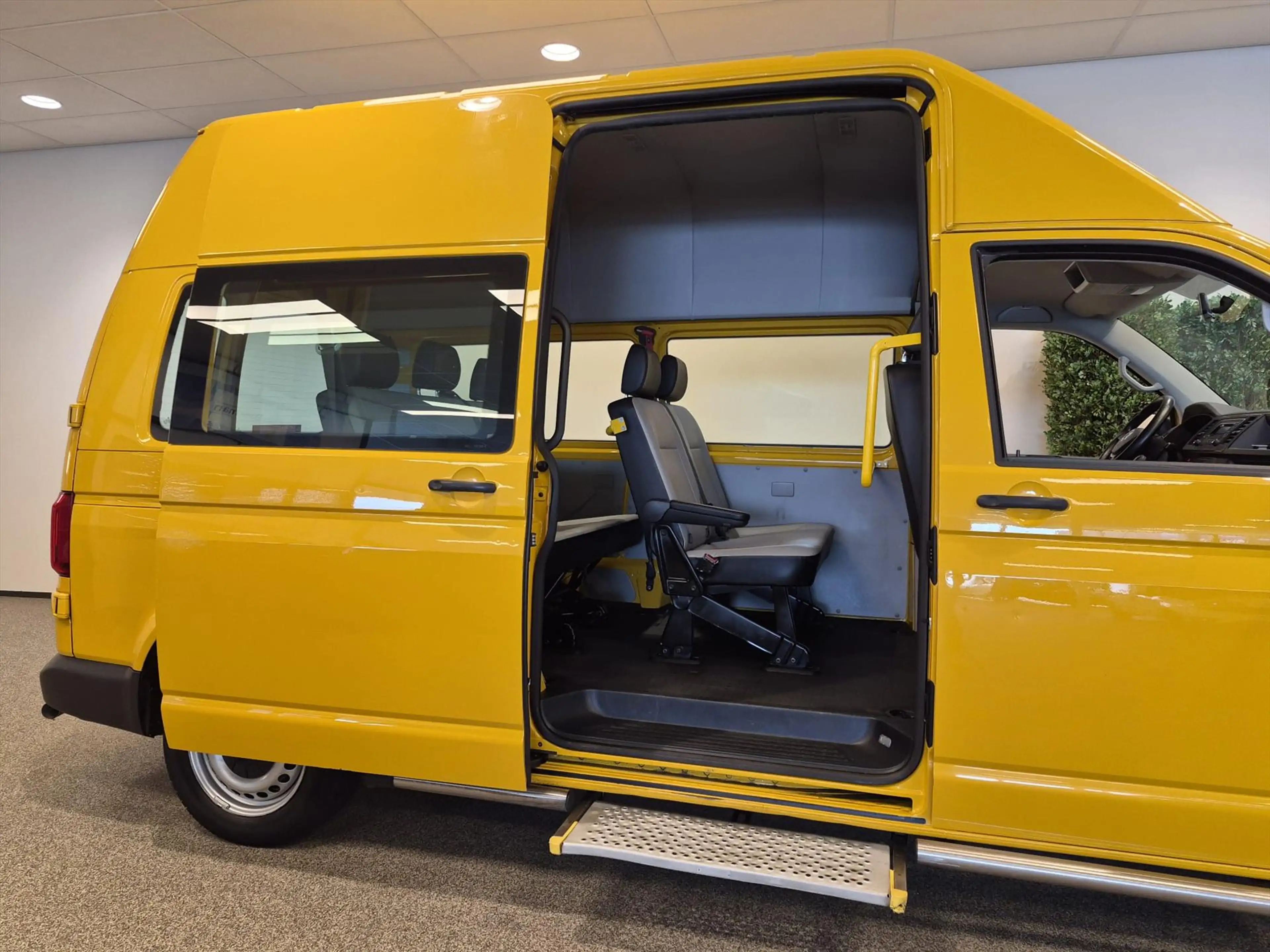 Volkswagen Transporter L2H3 Personenbus / Buurtbus 7-pers. — photo 4
