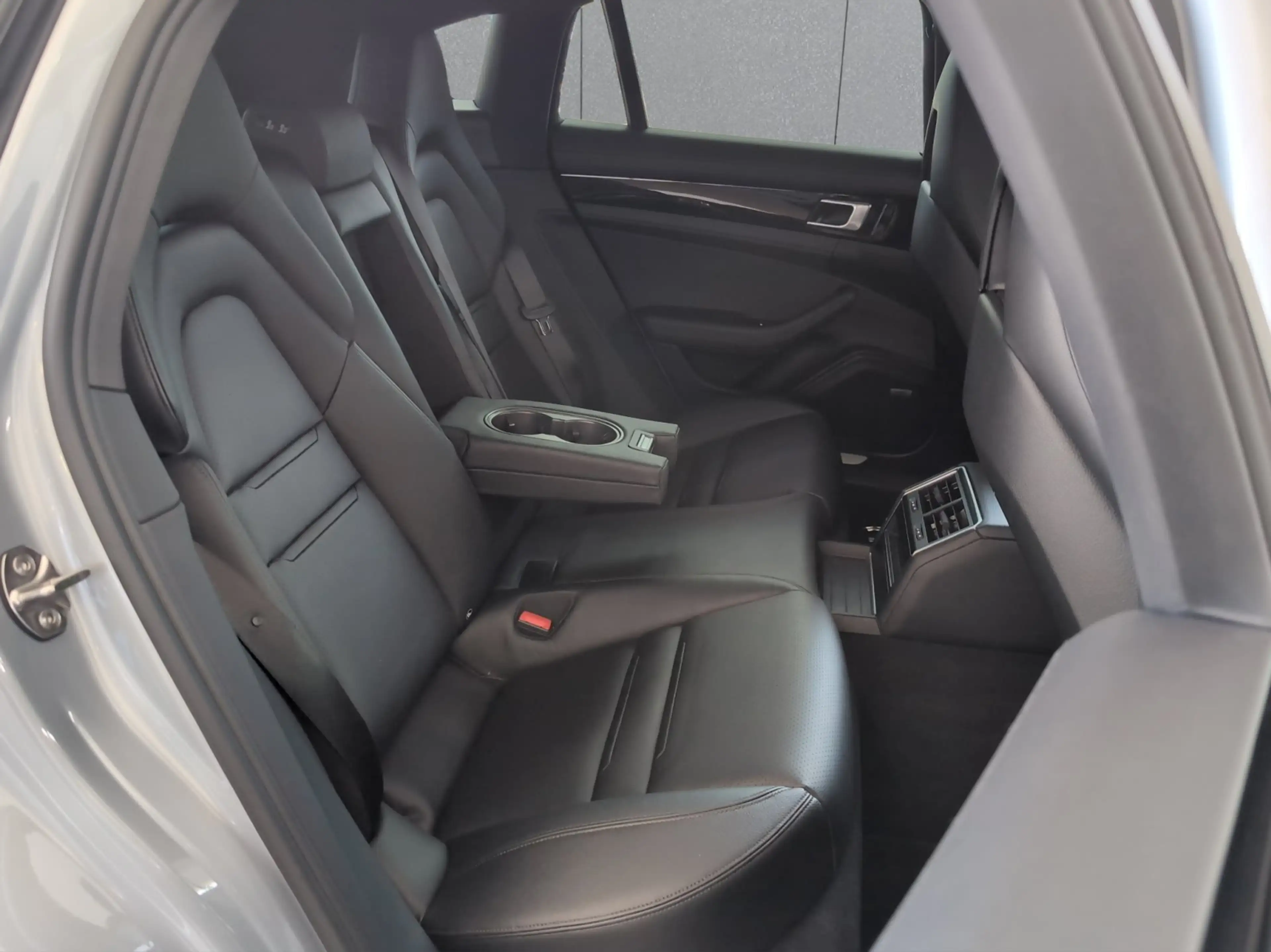 Porsche Panamera 4 E-Hybrid Sport Turismo/Matrix/Nachtsicht/Bose — photo 9
