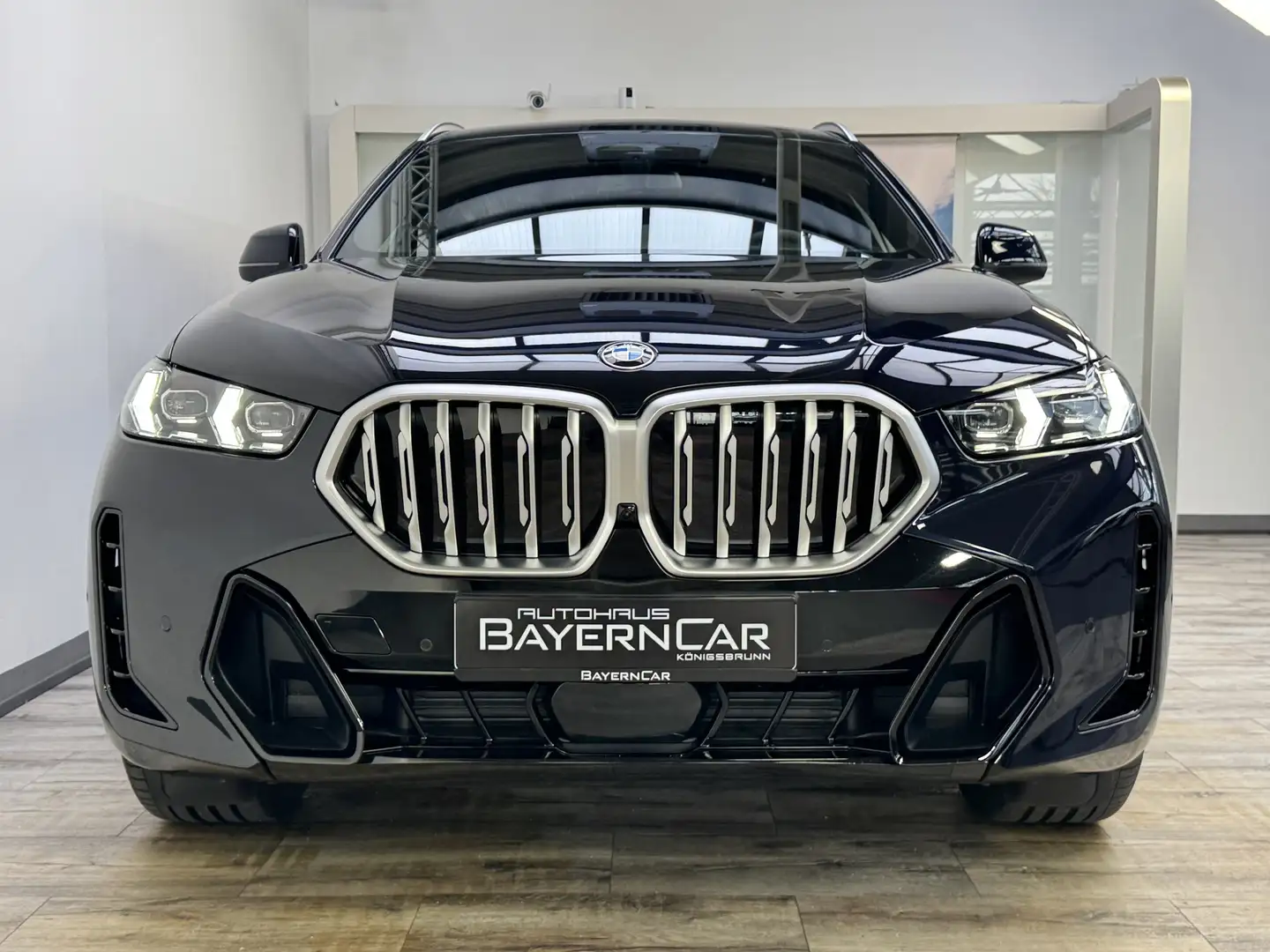 BMW X6 xDr40i M Sport Luftfeder AHK Sitzlüft ACC Sky Schwarz - 2