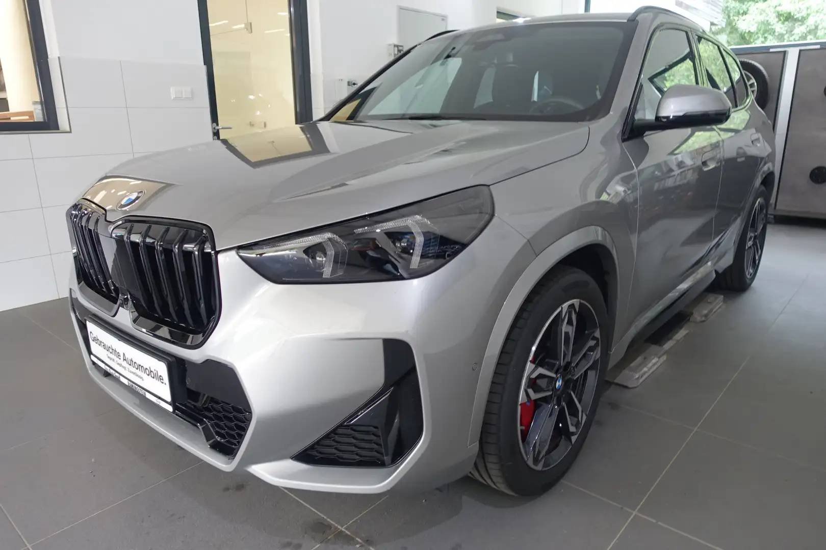 BMW X1 xDrive20d Silber - 1