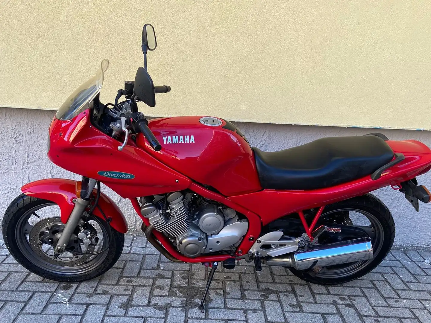 Yamaha XJ 600 Diversion Rosso - 2
