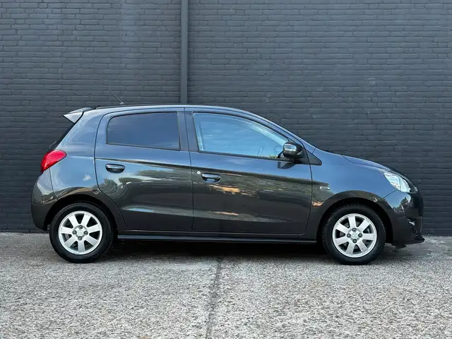 Mitsubishi Space Star view 8