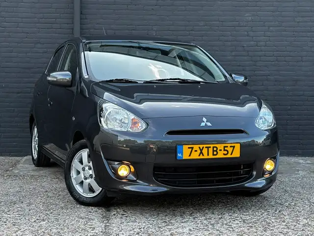 Mitsubishi Space Star view 2