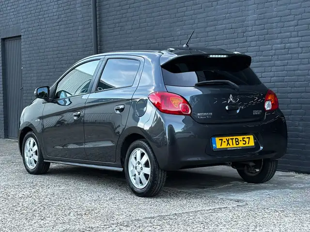 Mitsubishi Space Star view 10