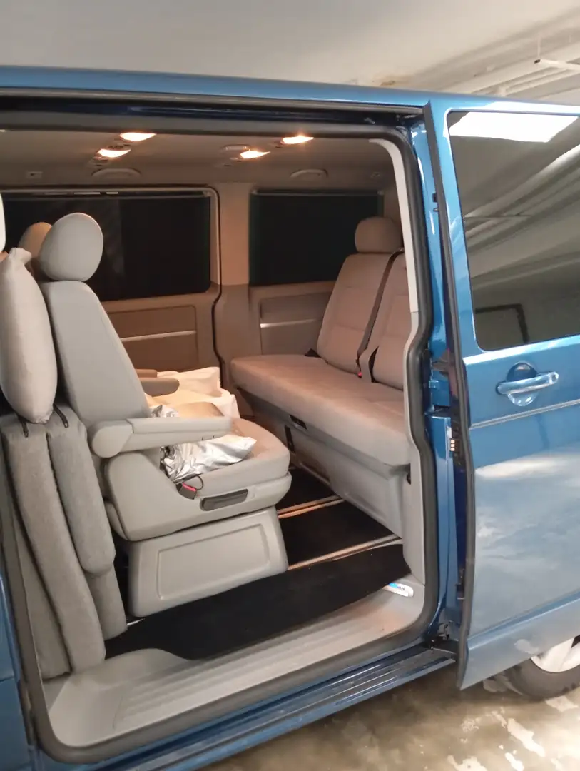 Volkswagen T5 Multivan Multivan 2.0TDI BMT Premium 180 Premium Azul - 2