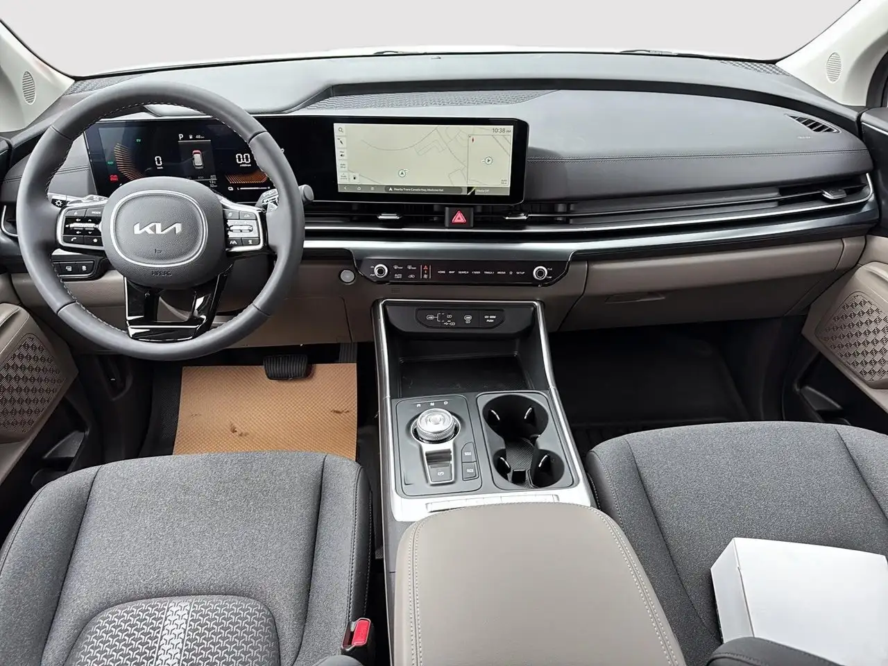 Kia Carnival снимка Kia Carnival