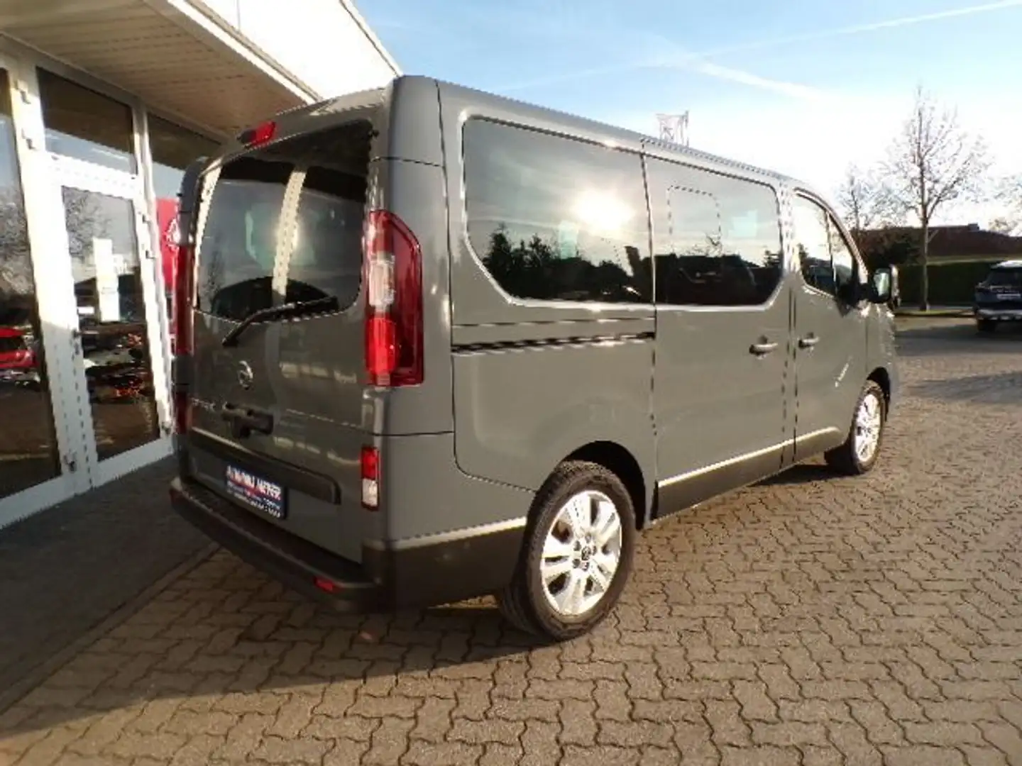 Nissan Sonstige Primastar 2,8t dCi 150 DPF L1H1 Tekna 8-Sitzer LE - 2