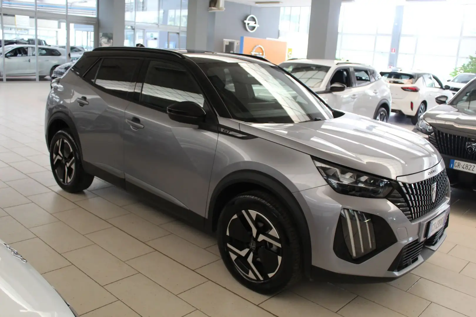 Peugeot 2008 PureTech 130 S&S EAT8 GT Grigio - 2