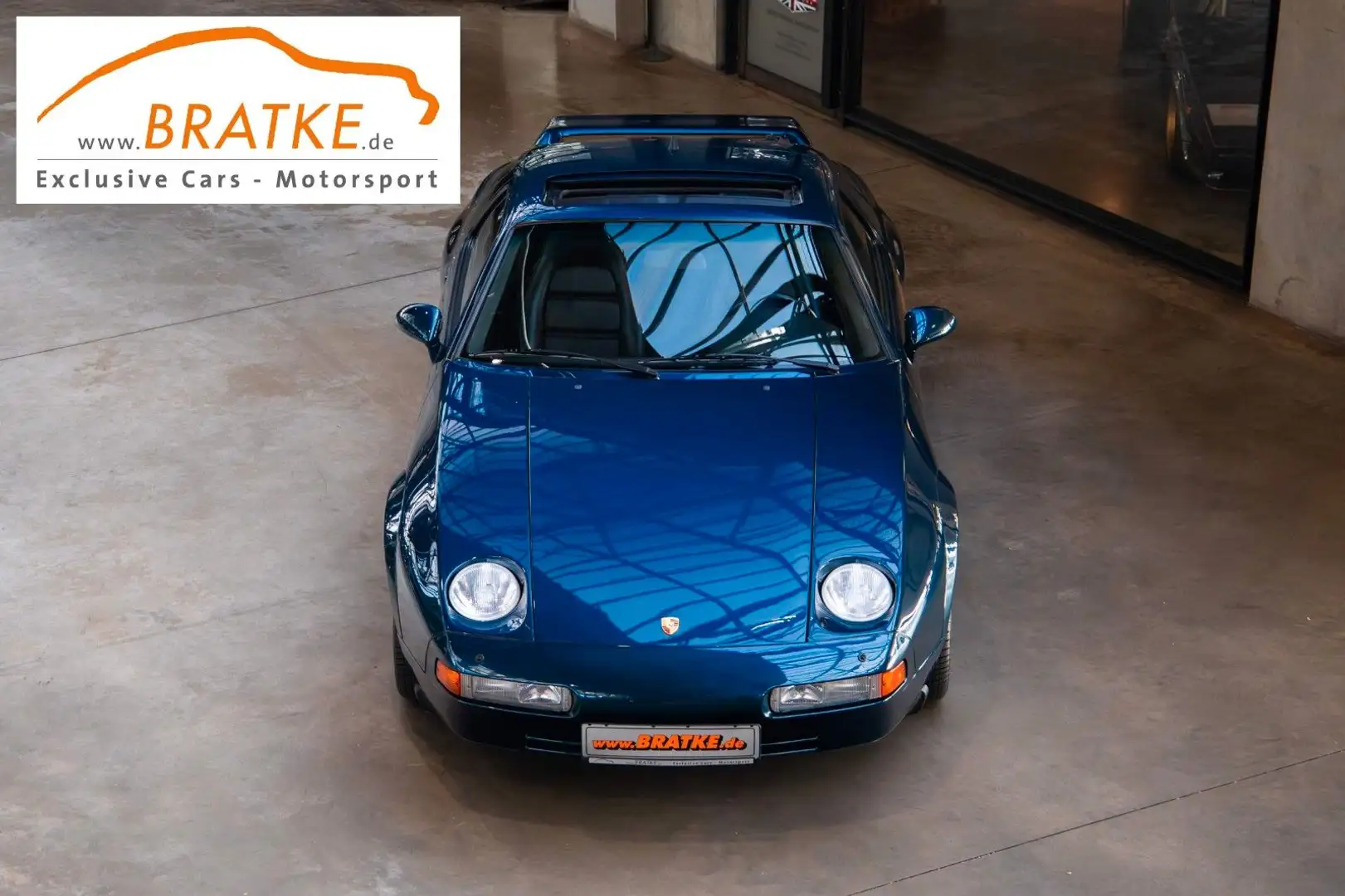 Porsche 928 GTS Automatik original 35tkm deutsche Zulassung Grün - 2