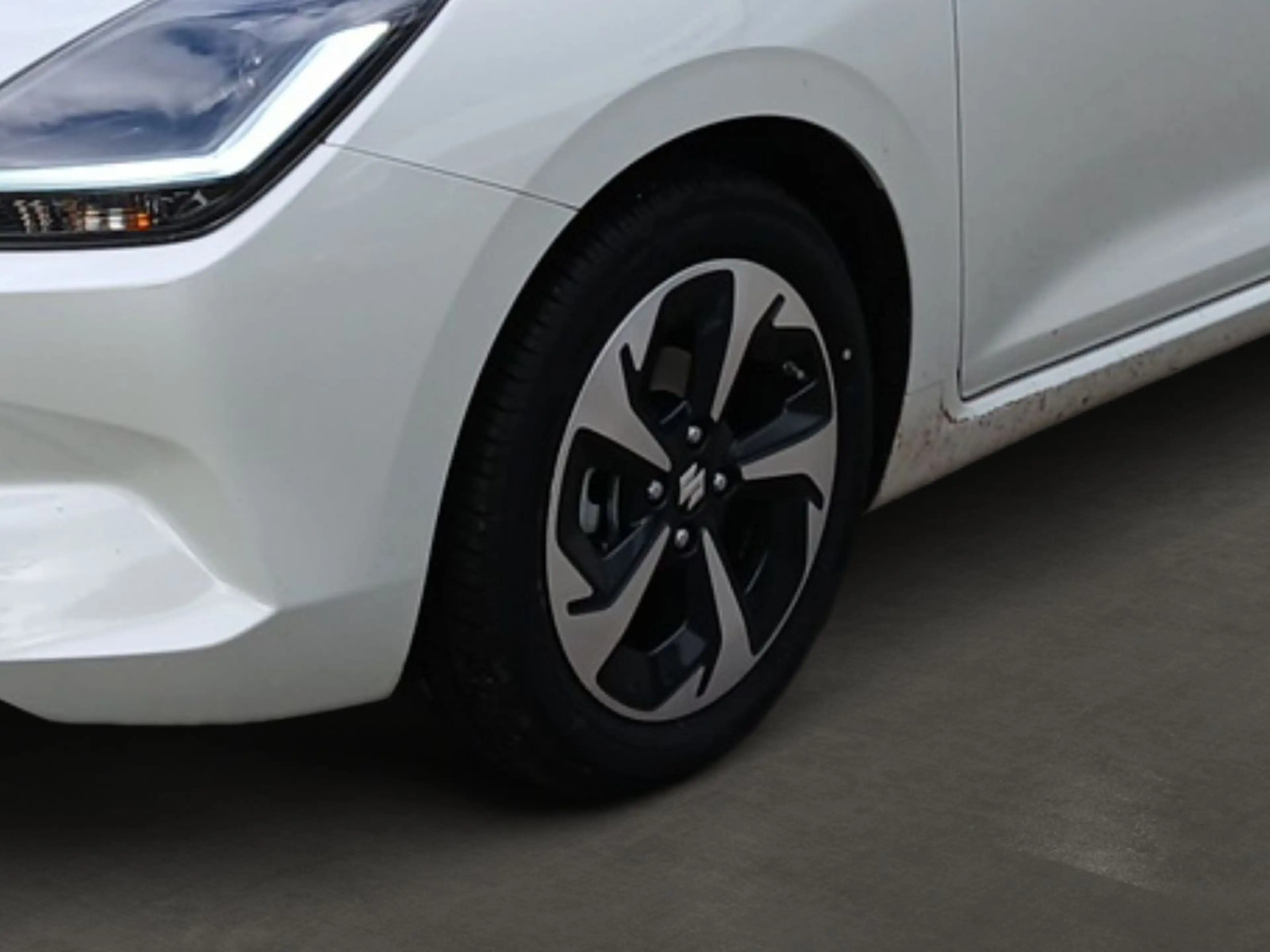 Suzuki Swift SWIFT COMFORT+ HYBRID ACC*Navi*Kamera*PDC — photo 6