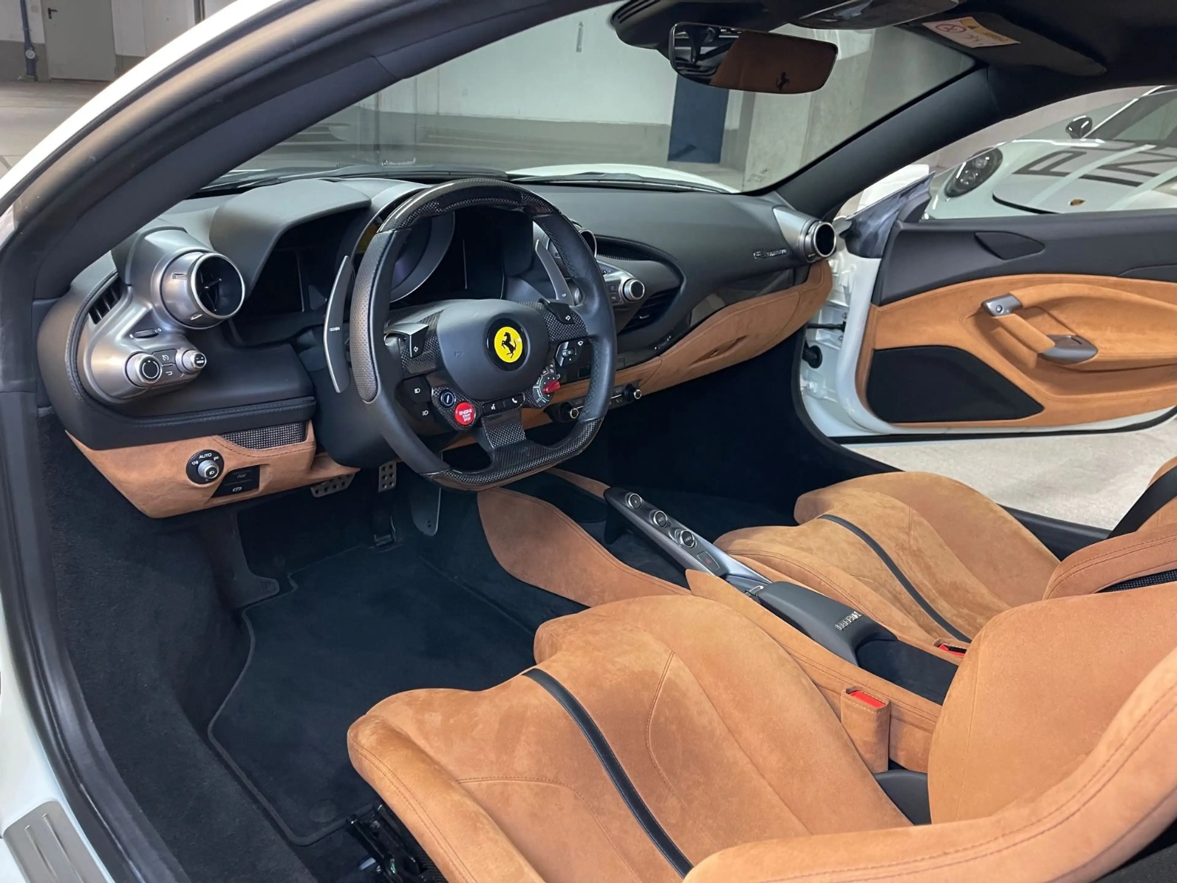 Ferrari F8 Tributo 1.HAND*LIFT*RACINGSITZE L*LED*24M-GAR — photo 12