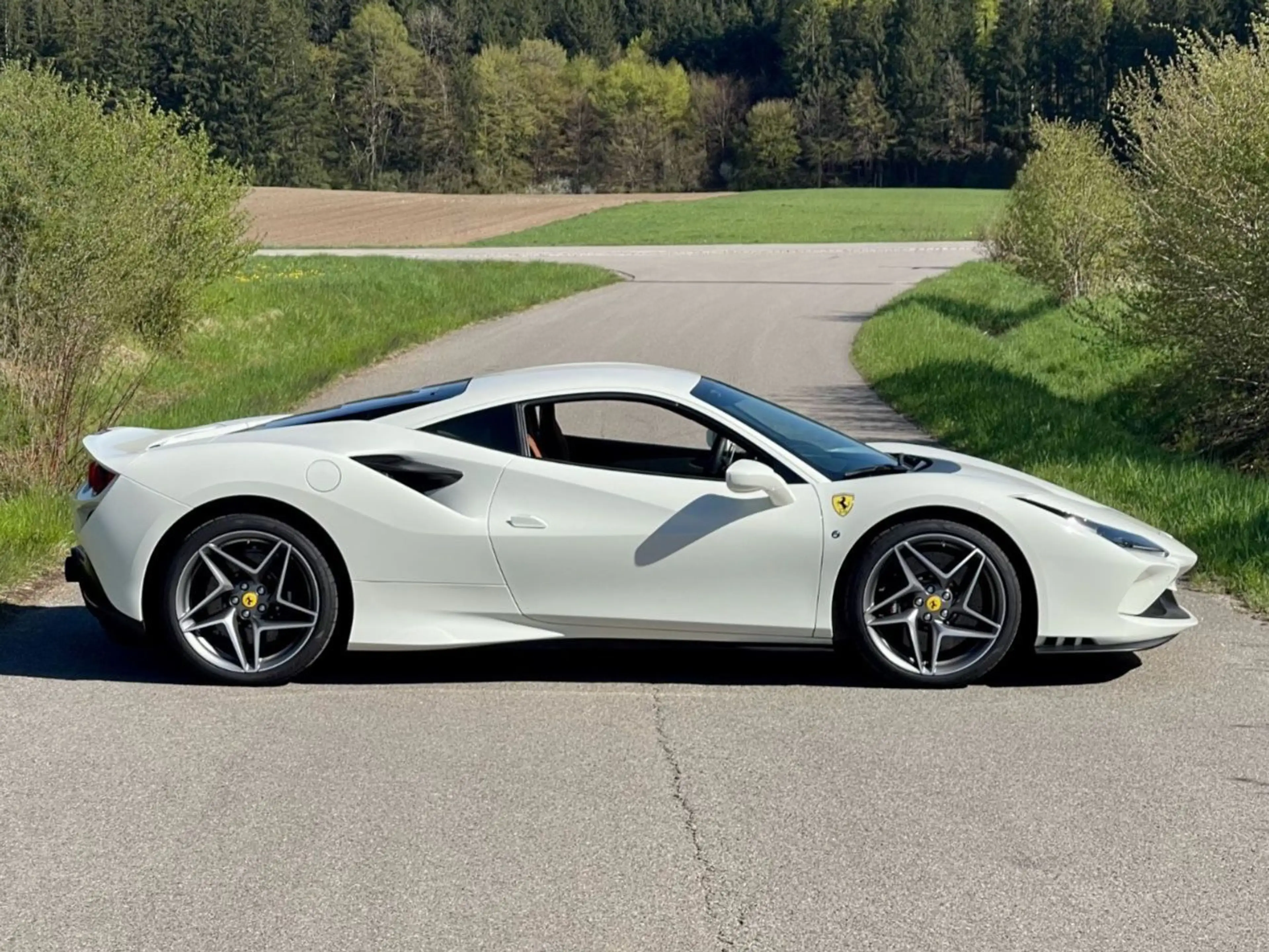 Ferrari F8 Tributo 1.HAND*LIFT*RACINGSITZE L*LED*24M-GAR — photo 9