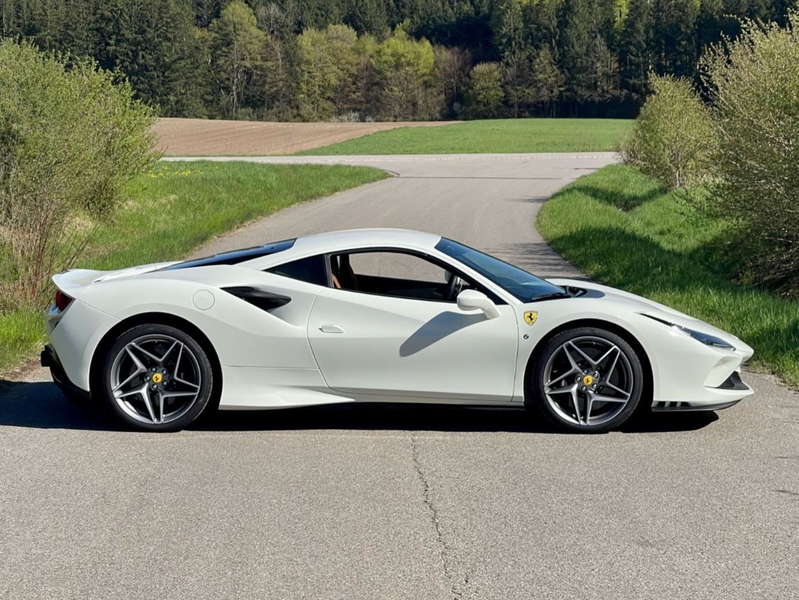 Ferrari F8 Tributo 1.HAND*LIFT*RACINGSITZE L*LED*24M-GAR — photo 3