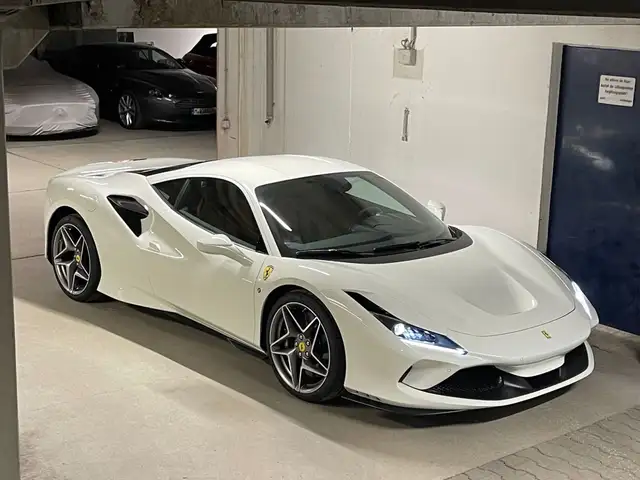 Ferrari F8 Tributo 1.HAND*LIFT*RACINGSITZE*NW-Garantie*