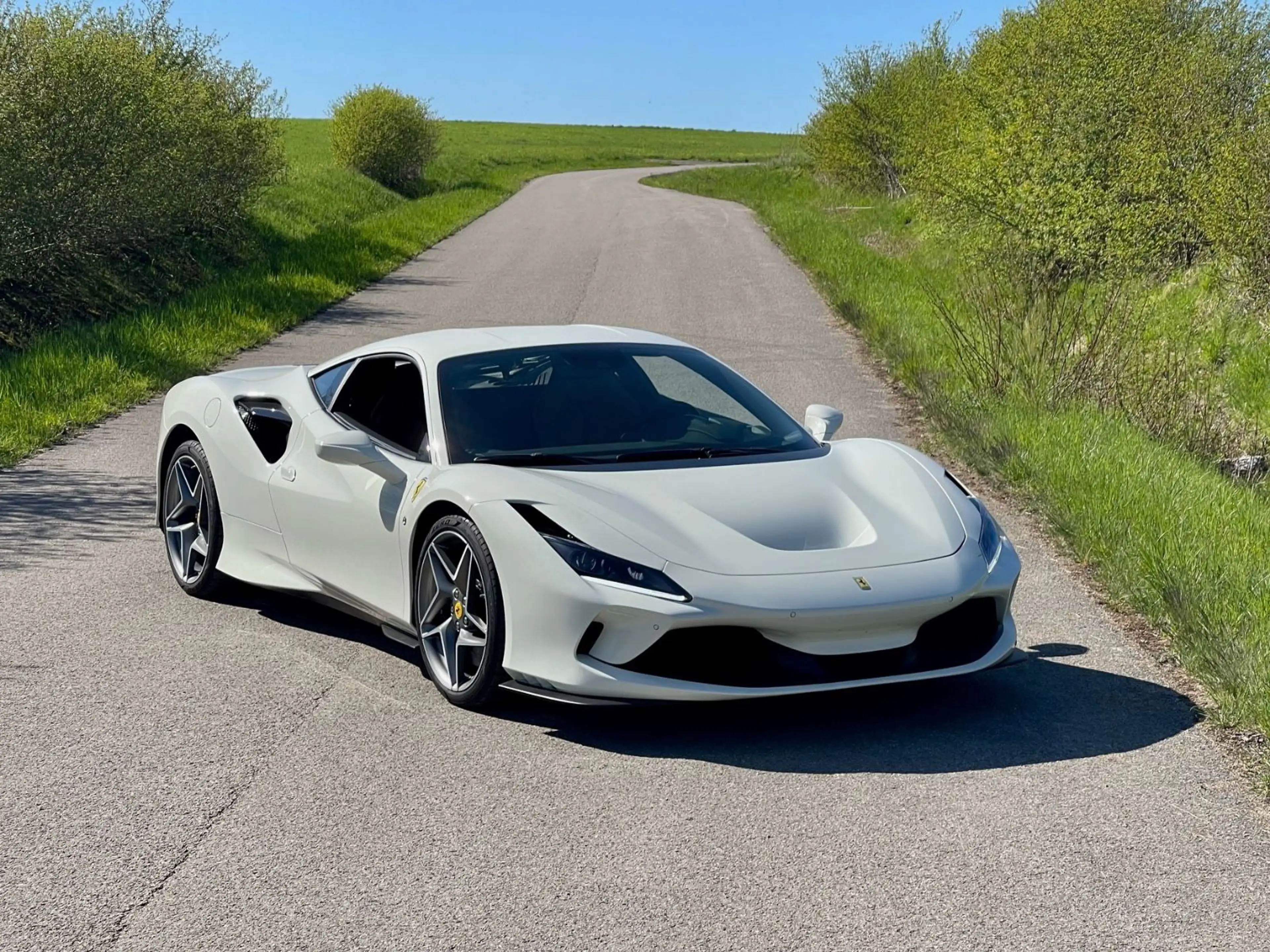 Ferrari F8 Tributo 1.HAND*LIFT*RACINGSITZE L*LED*24M-GAR — photo 13