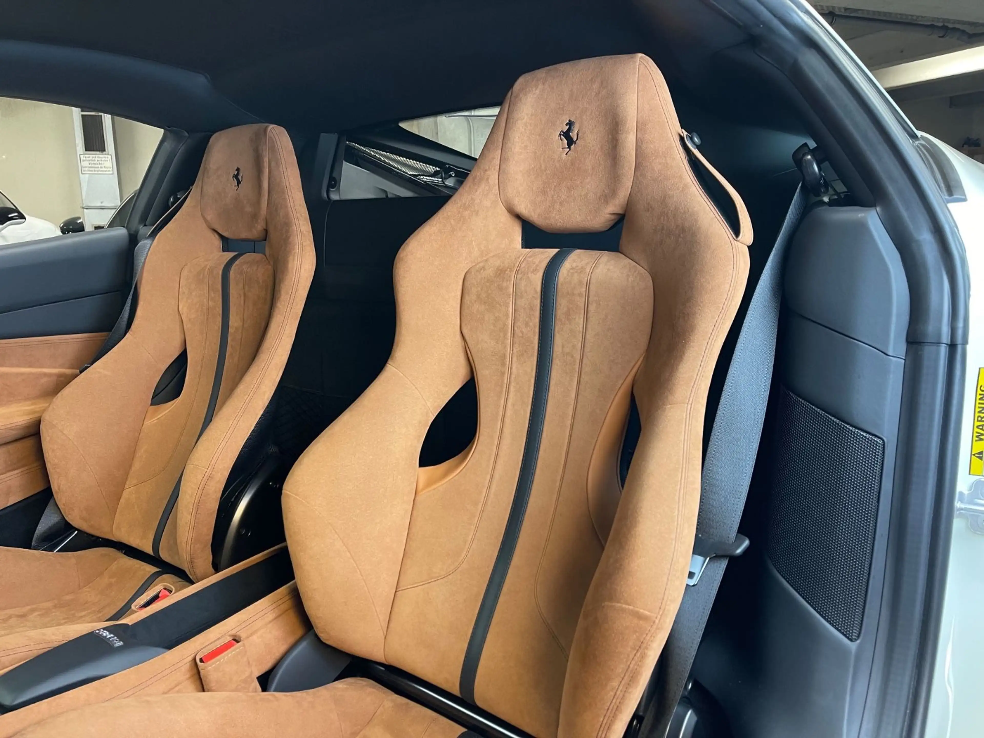 Ferrari F8 Tributo 1.HAND*LIFT*RACINGSITZE L*LED*24M-GAR — photo 7