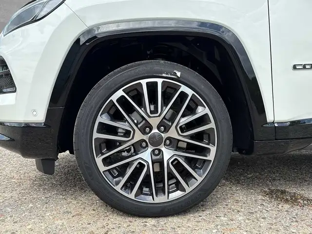 Jeep Compass view 5