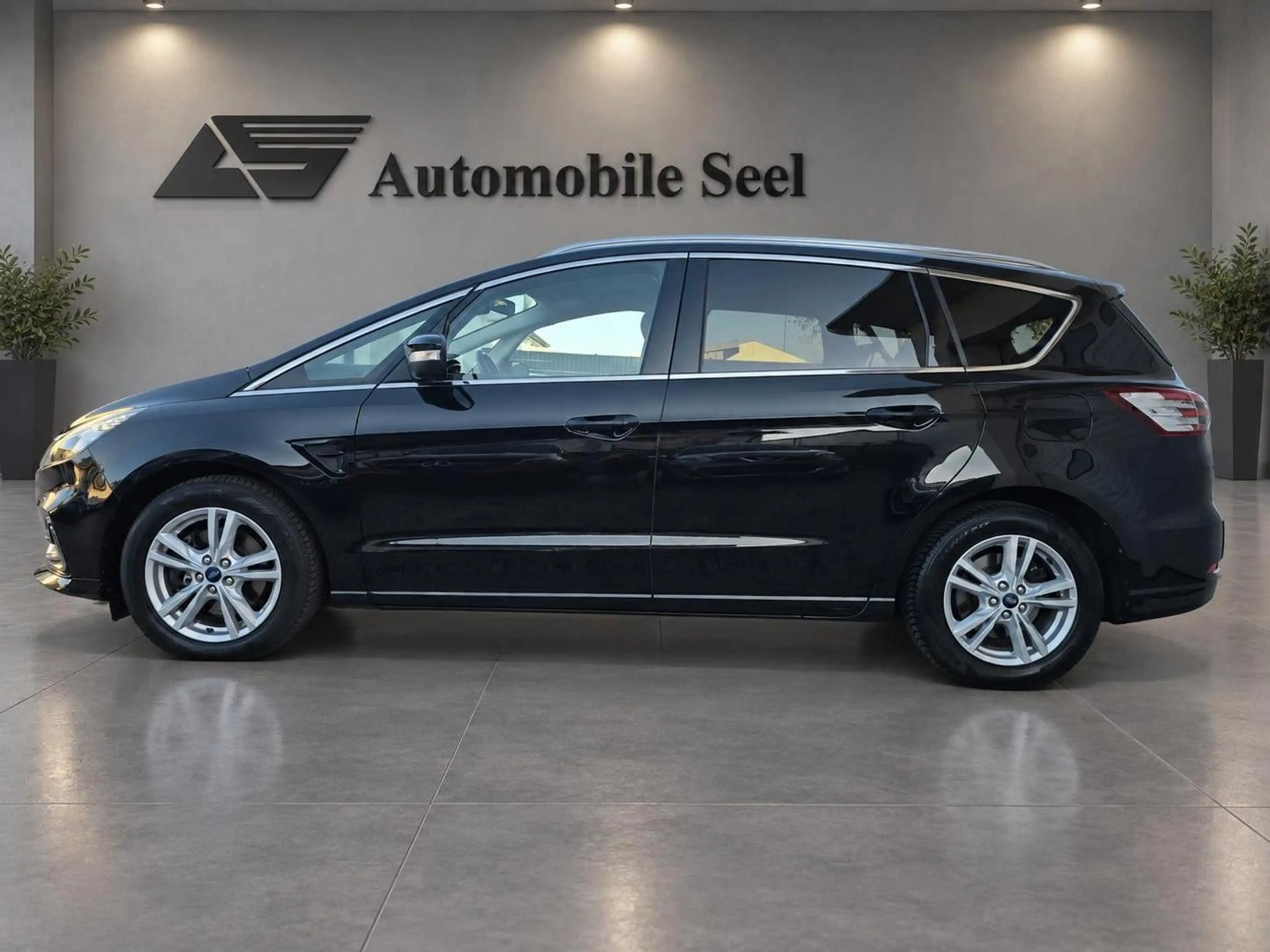 Ford S-Max 2.0 Titanium*Navi*LED*7-Sitzer* — photo 8