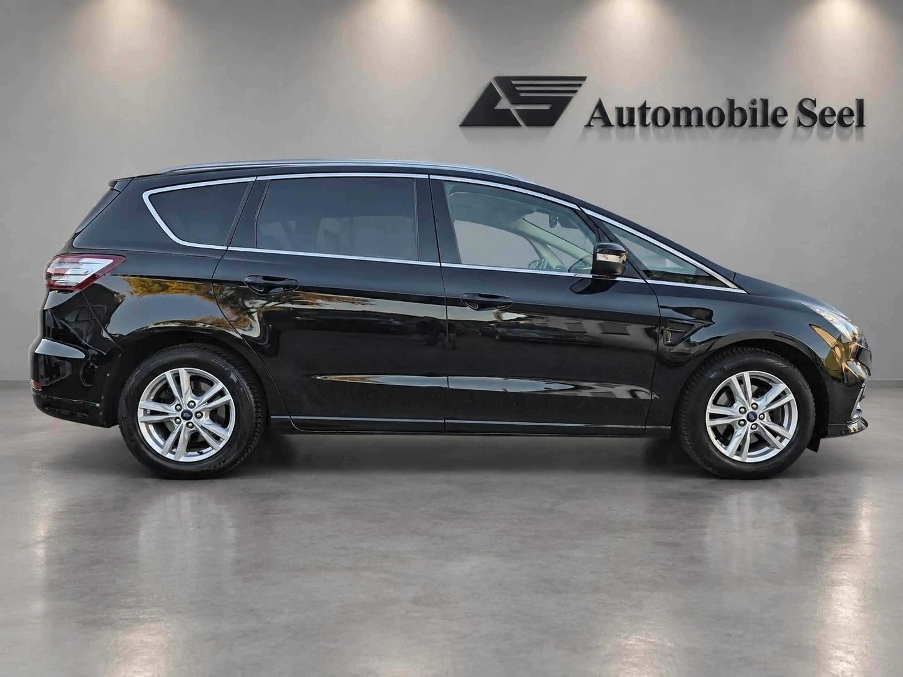 Ford S-Max 2.0 Titanium*Navi*LED*7-Sitzer* — photo 4