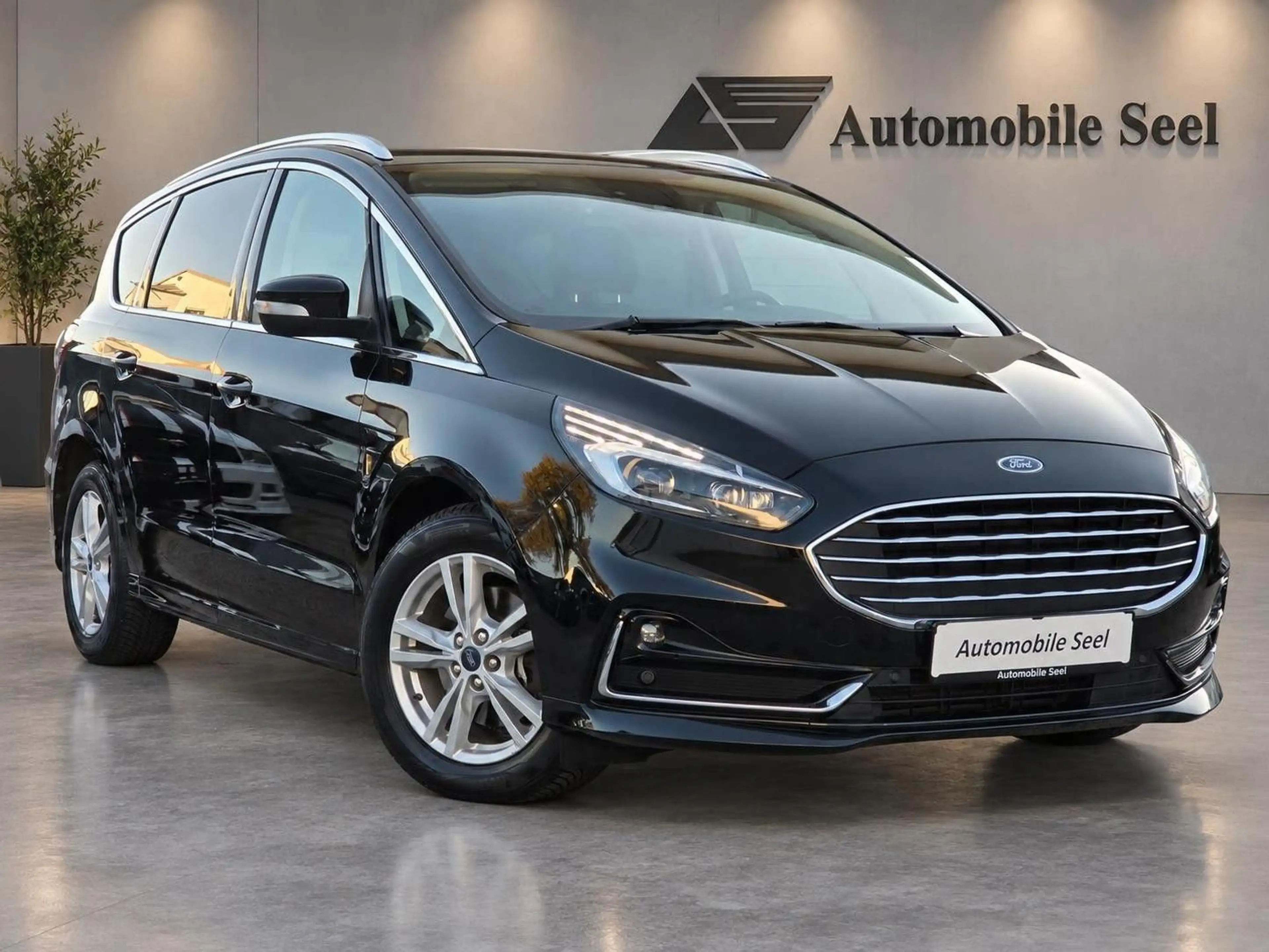 Ford S-Max 2.0 Titanium*Navi*LED*7-Sitzer* — photo 3