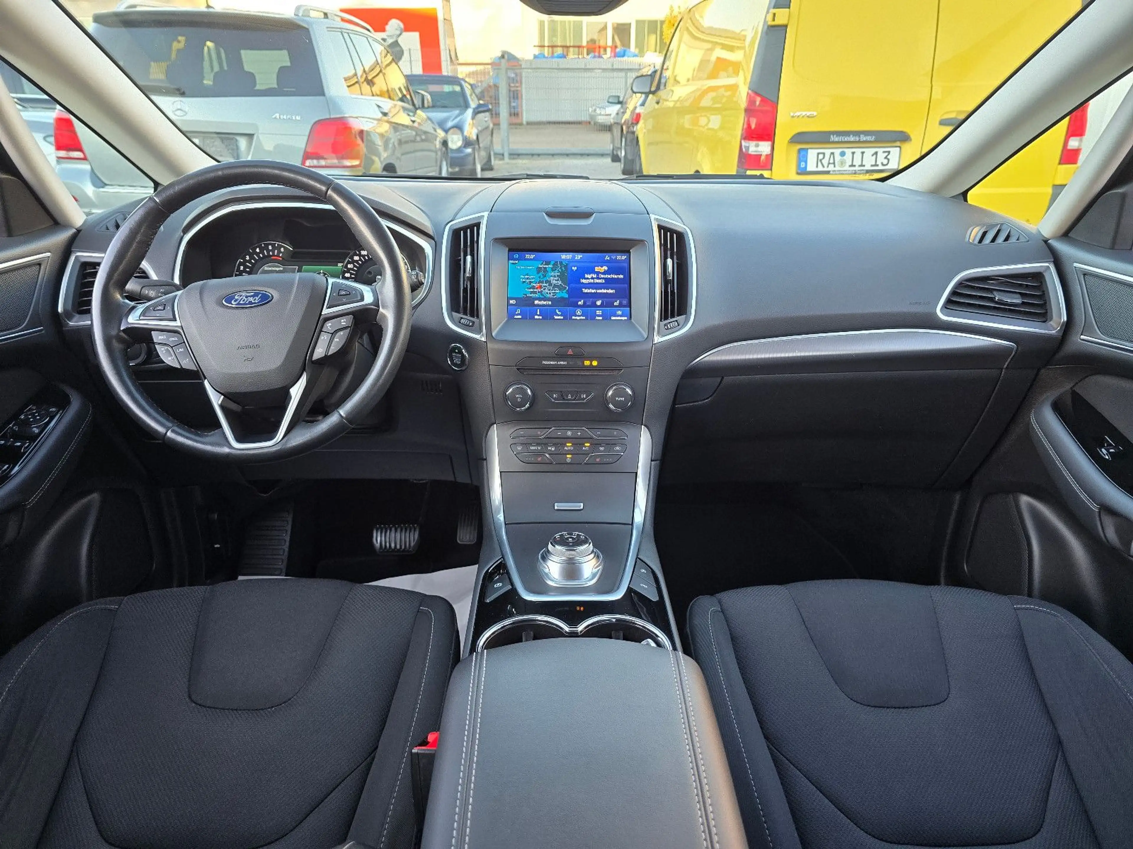 Ford S-Max 2.0 Titanium*Navi*LED*7-Sitzer* — photo 11