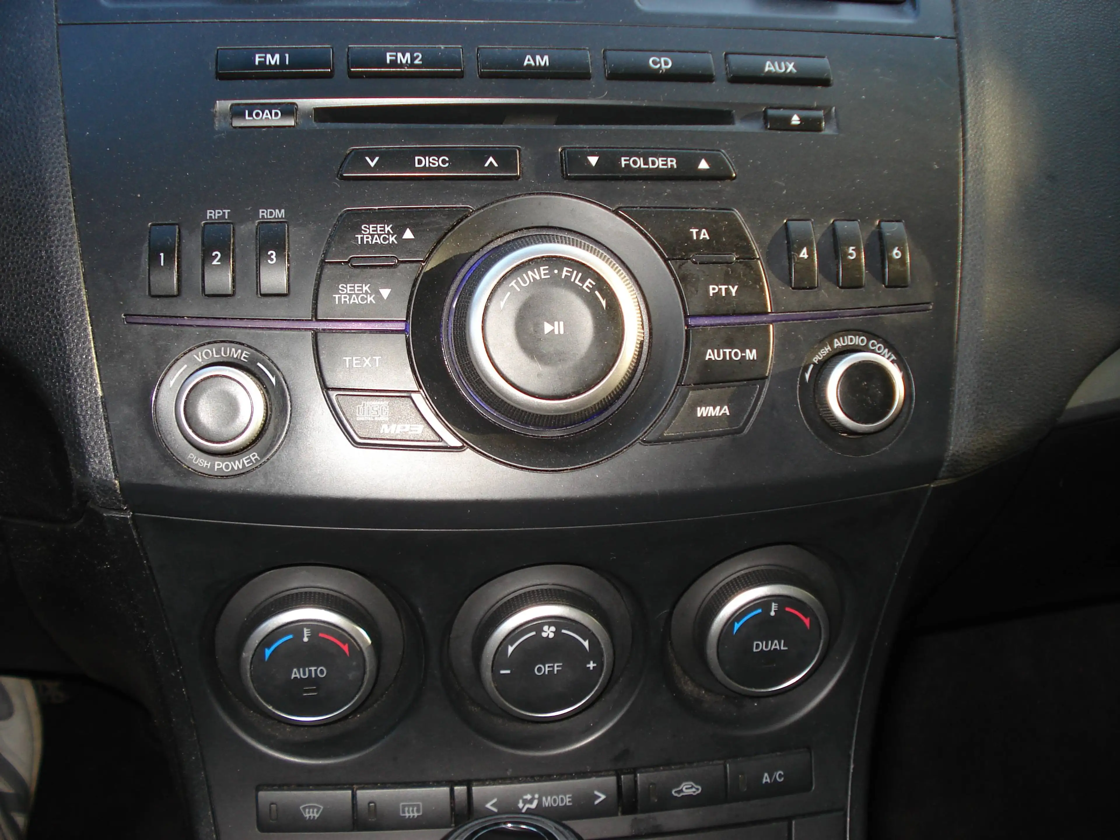 Mazda 3 Center-Line — photo 11