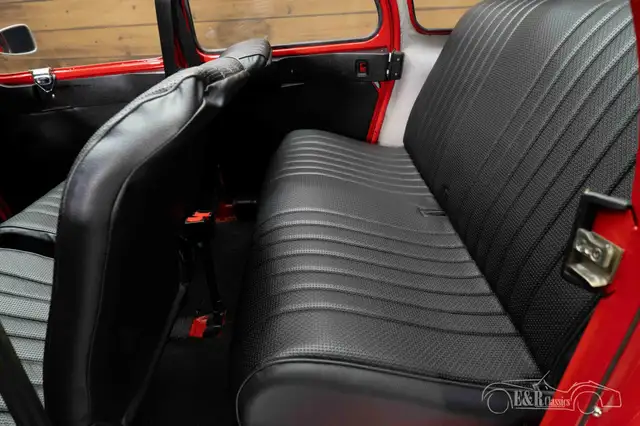Citroen 2CV view 15