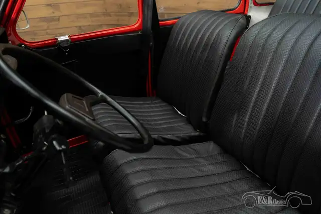 Citroen 2CV view 14