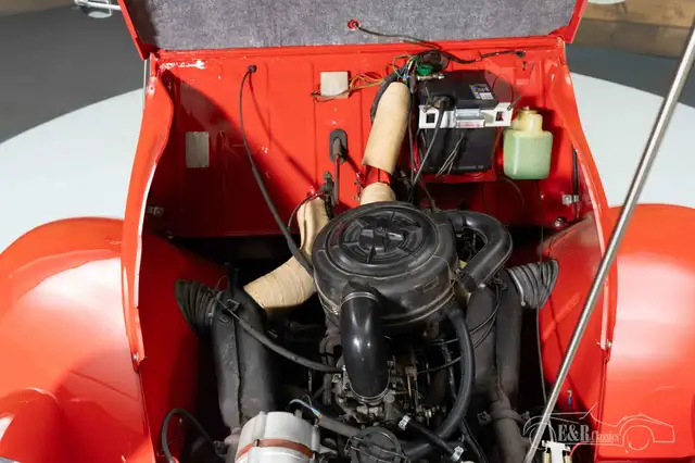 Citroen 2CV view 3