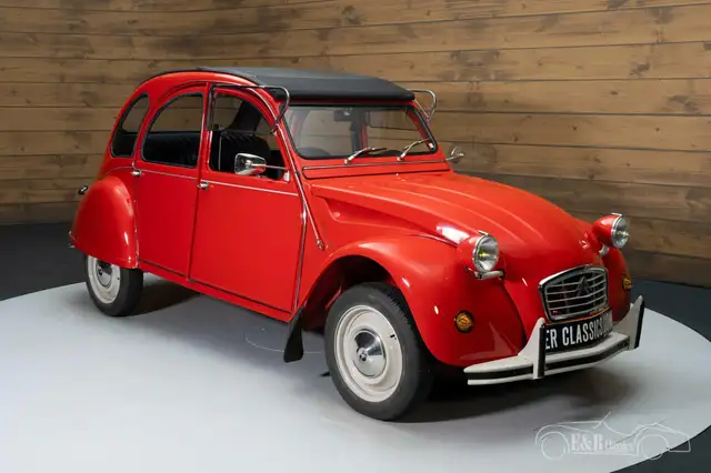 Citroen 2CV view 10