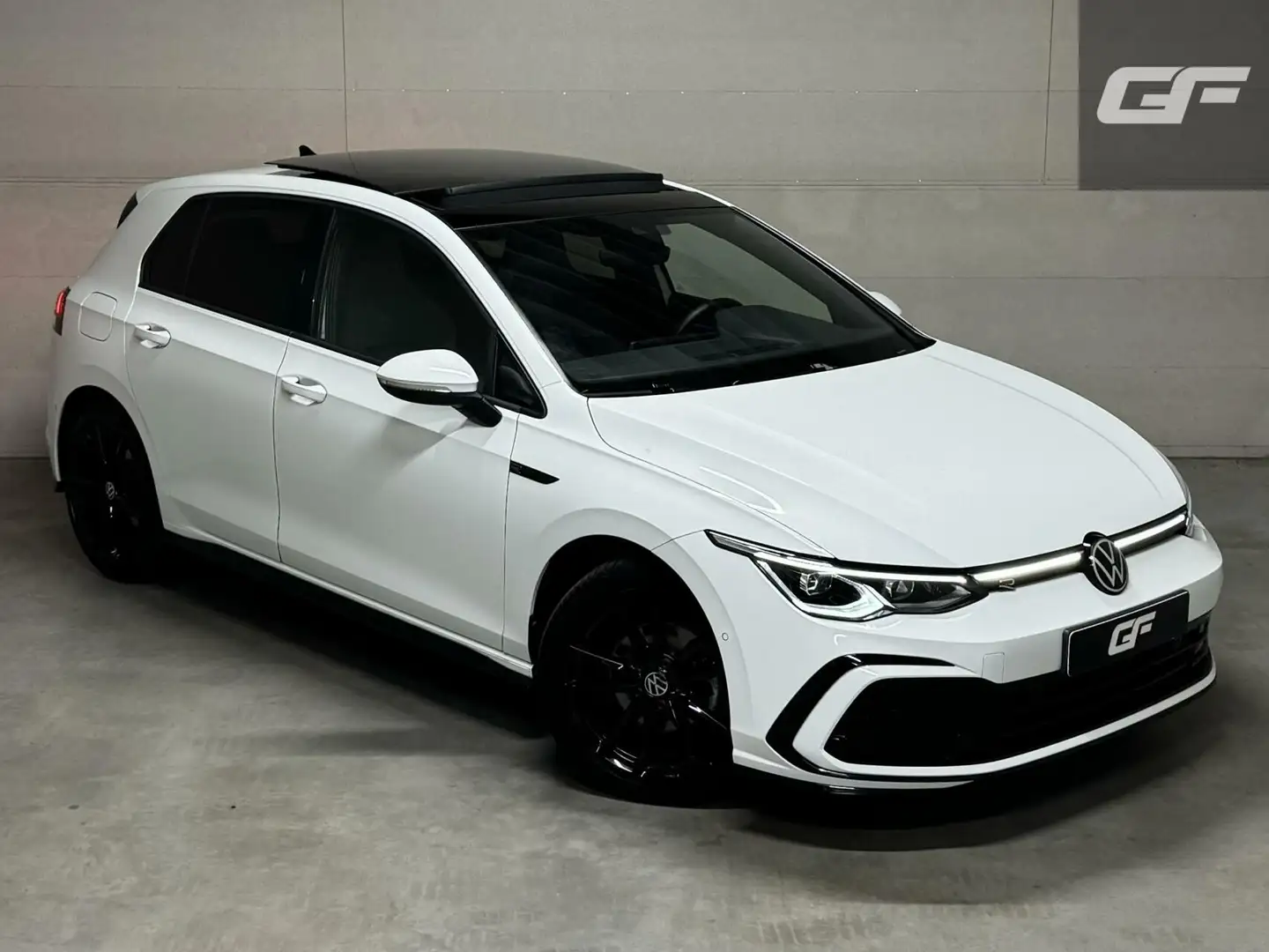 Volkswagen Golf 1.5 eTSI 3x R-Line Pano Carplay Sfeer ACC NAP Weiß - 2