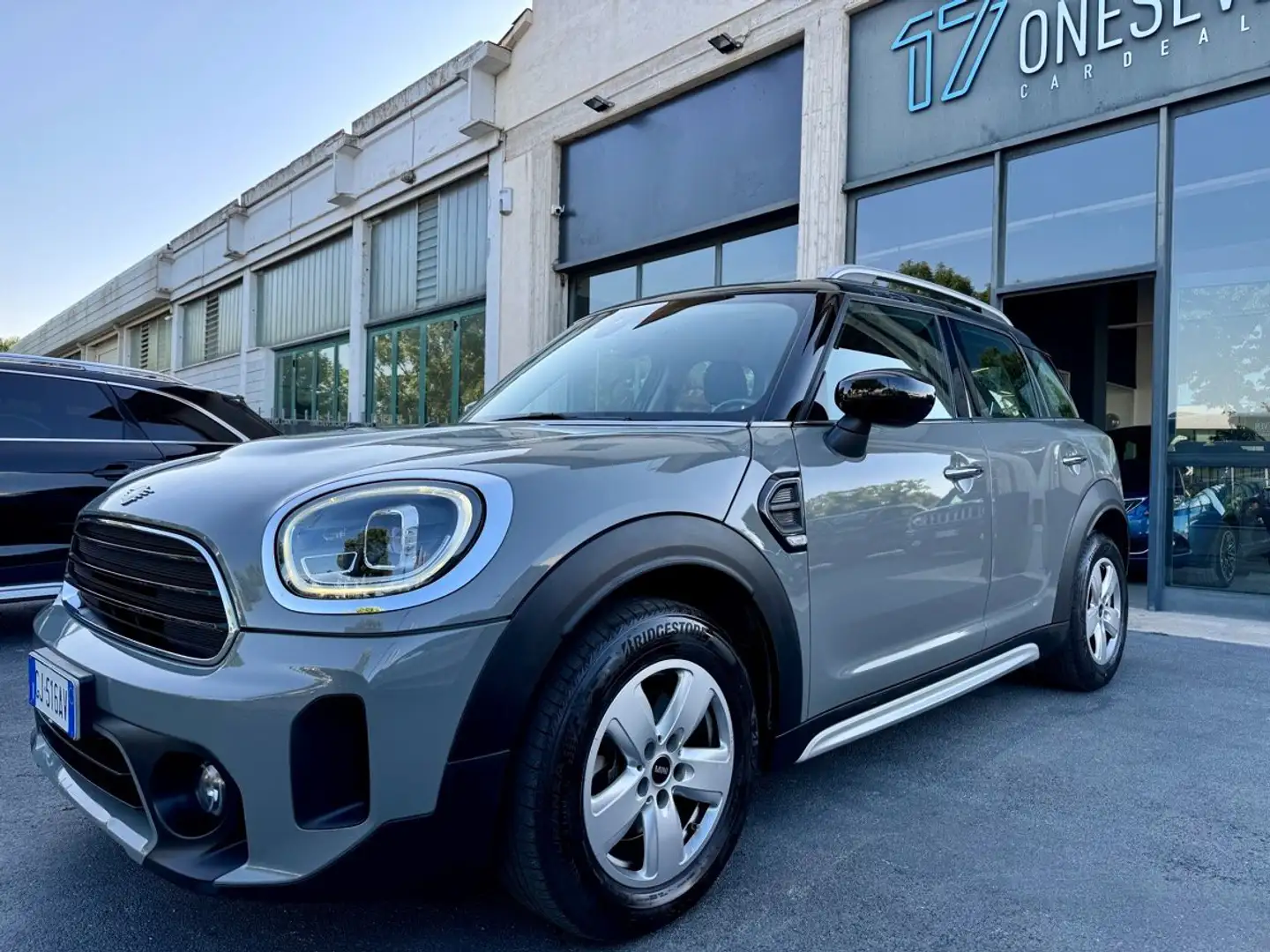 MINI Cooper D Countryman Mini Countryman 2.0 Cooper D Hype auto Gris - 1