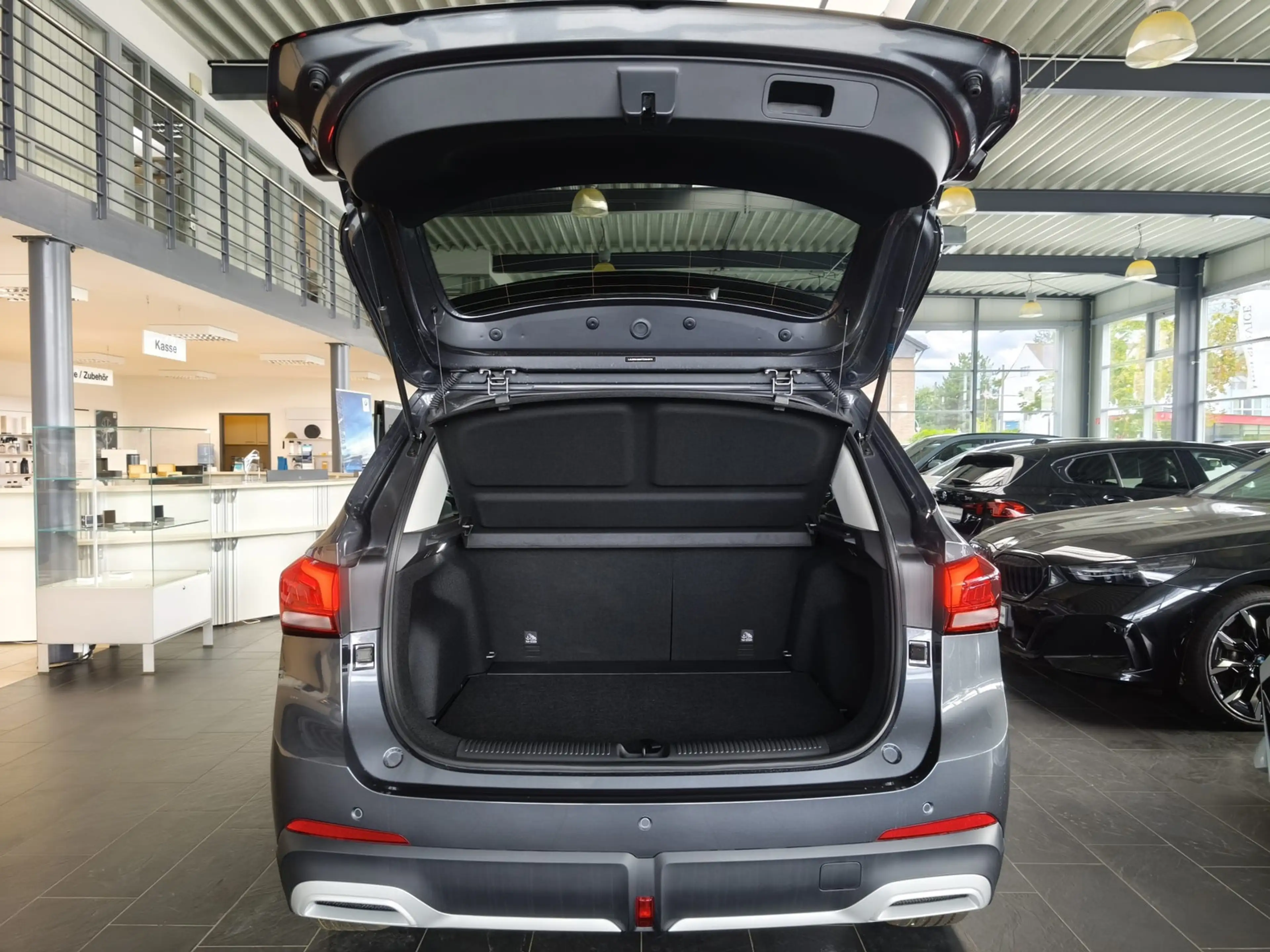 MG ZS 1.5 Hybrid+145 kW Luxury Aut./LED/ACC/|360° — photo 7