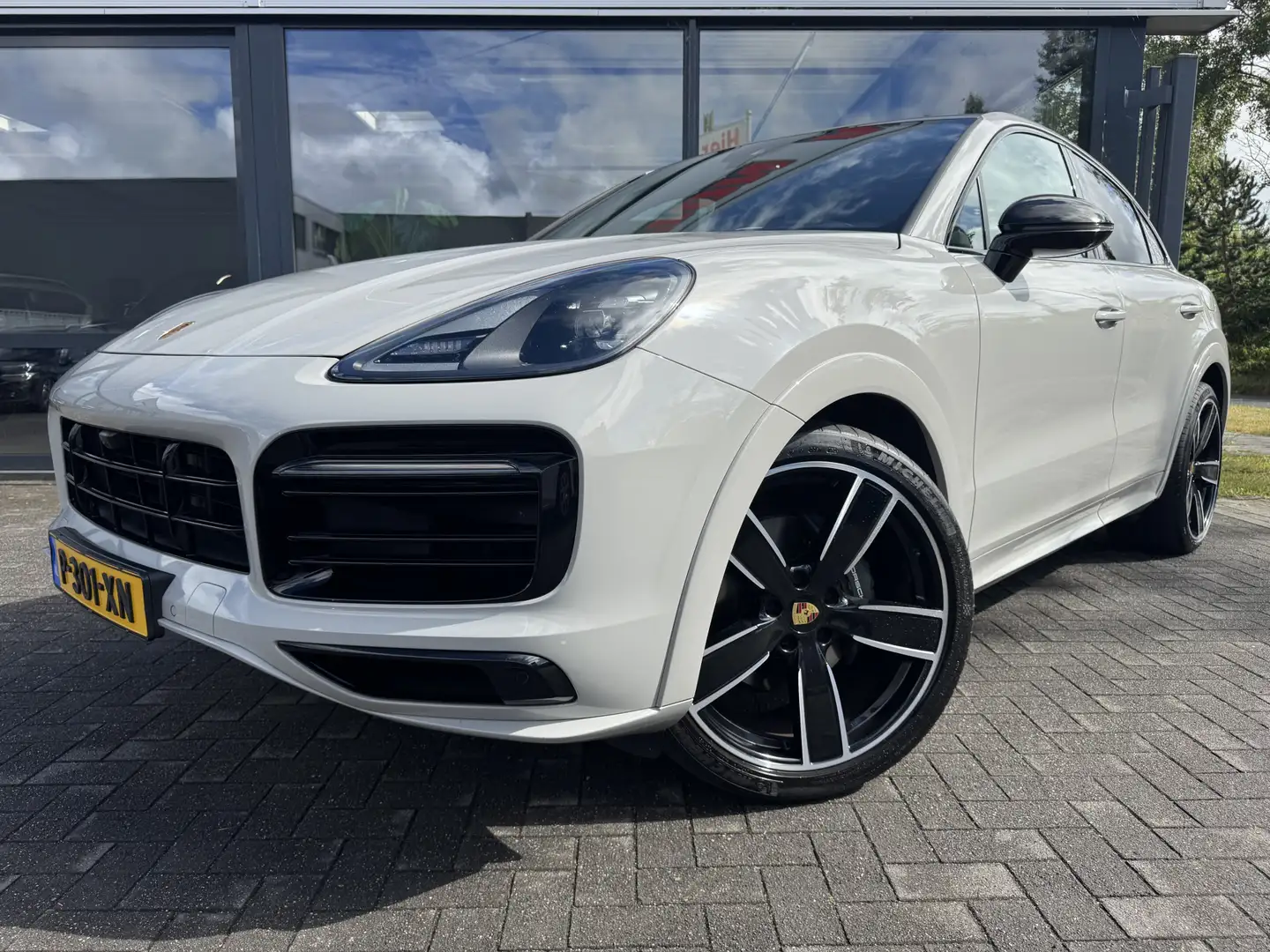 Porsche Cayenne Coupé 3.0 E-Hybrid Platinum Edition Grijs - 1