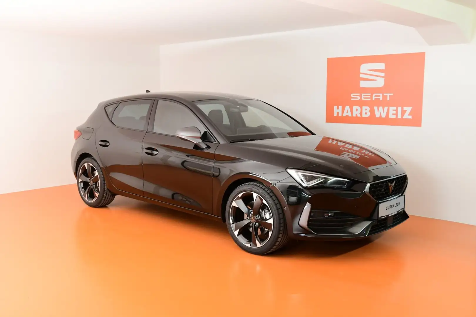 CUPRA Leon 1.5 TSI 150 PS ACT Schwarz - 2